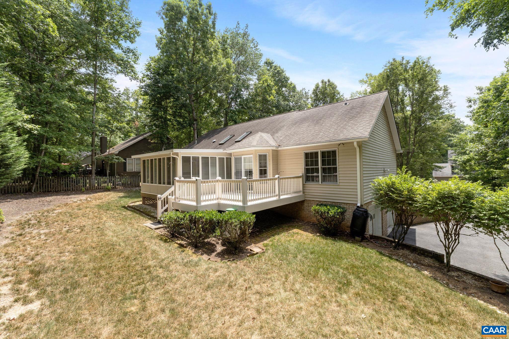 248 JEFFERSON DR