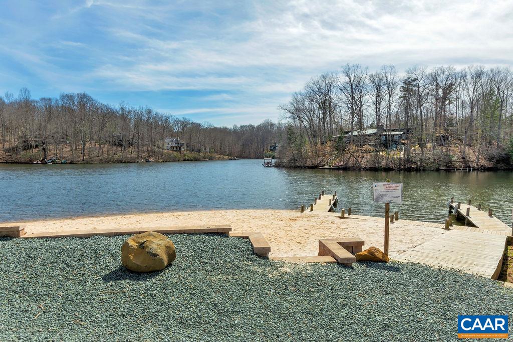 248 JEFFERSON DR