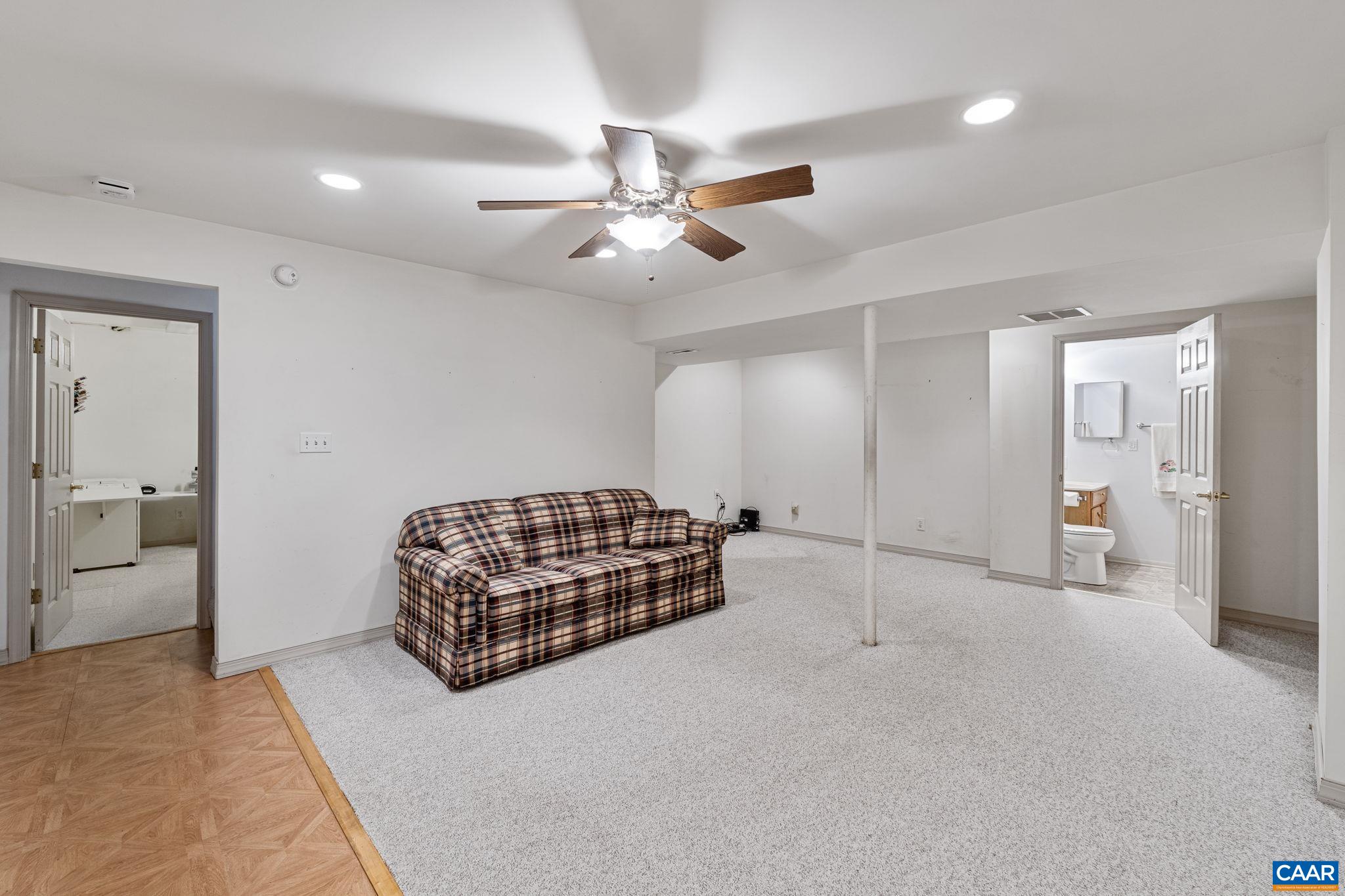 248 JEFFERSON DR
