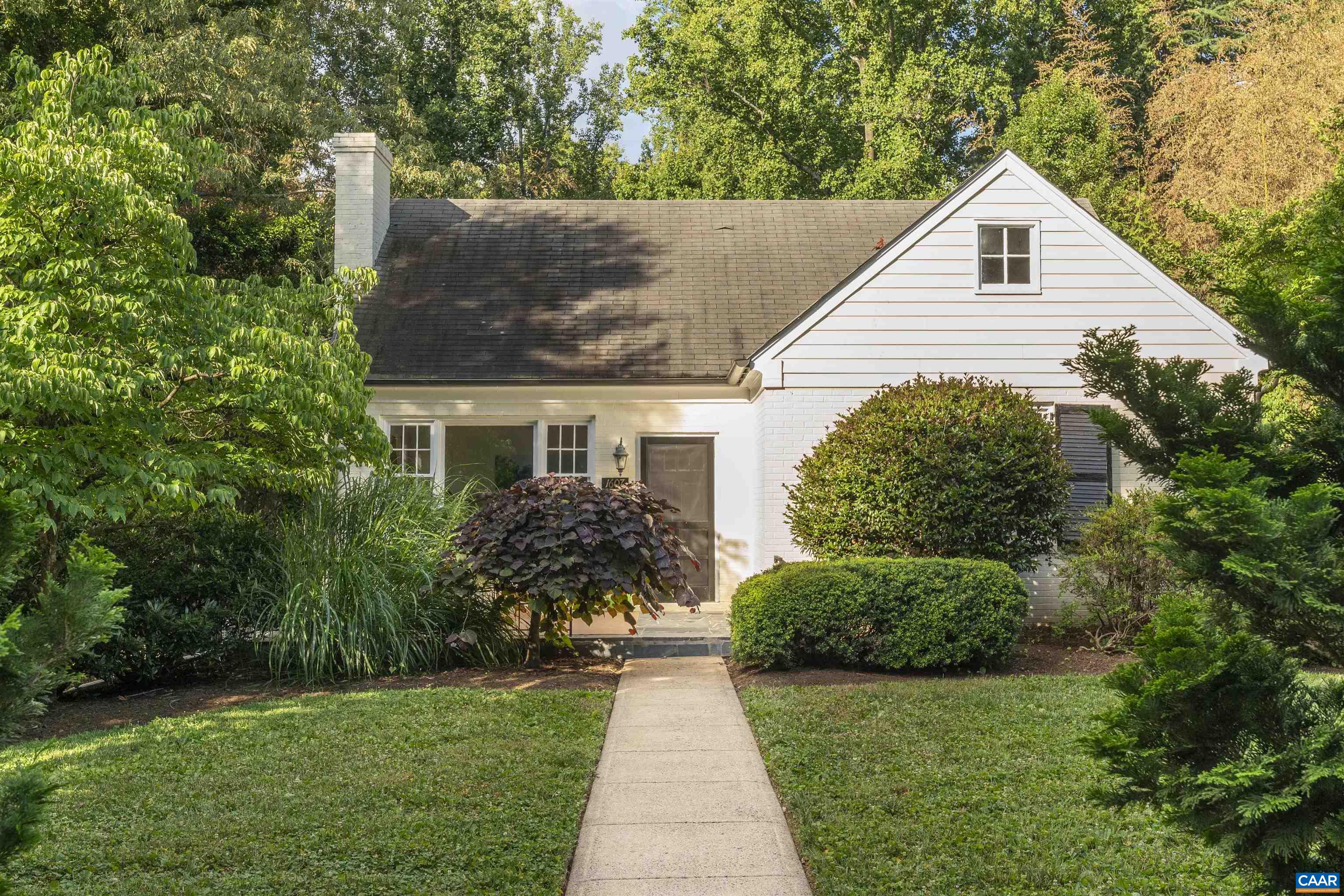 1607 CAMBRIDGE CIR