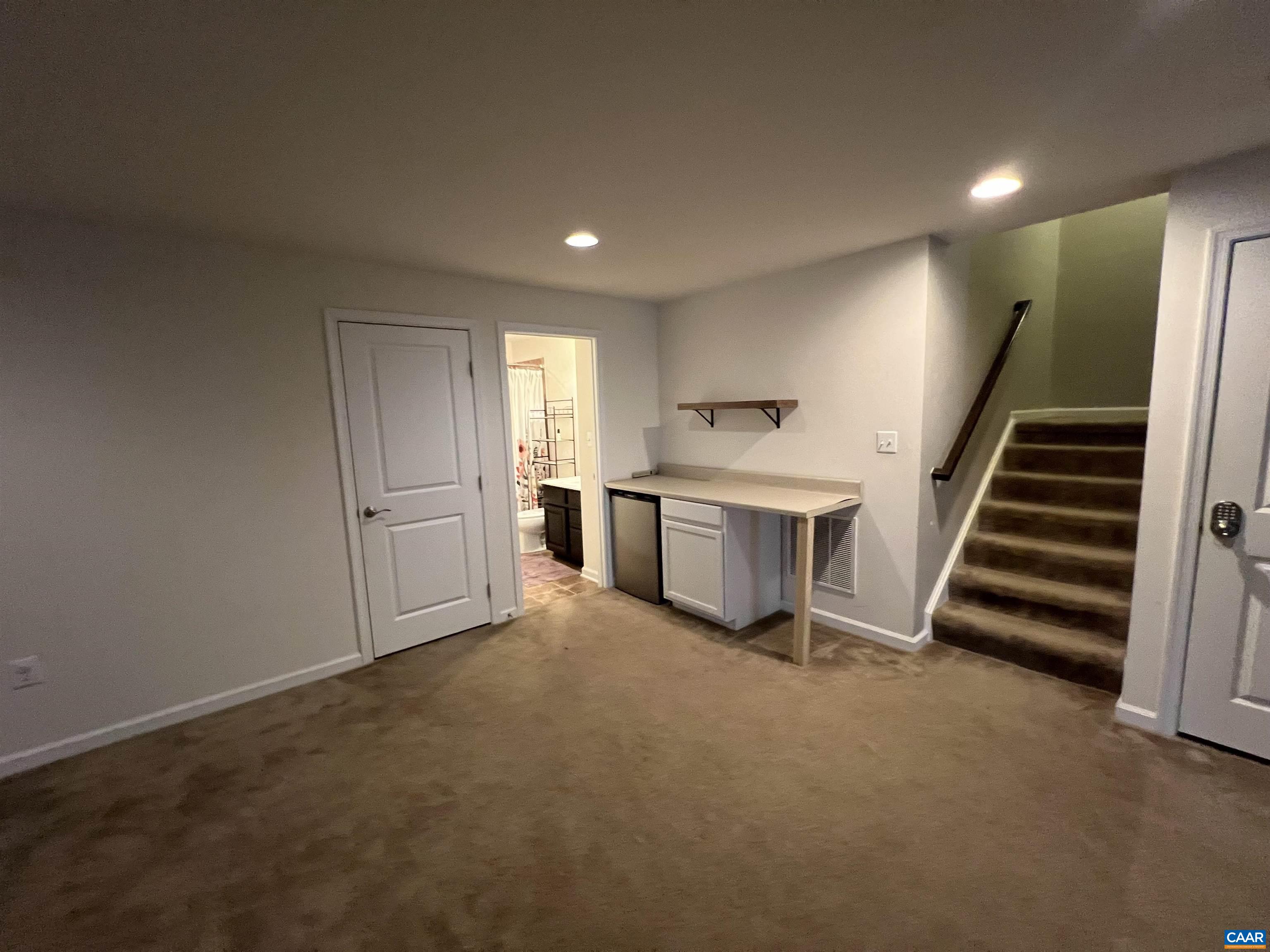 365 RIDGEMONT RD