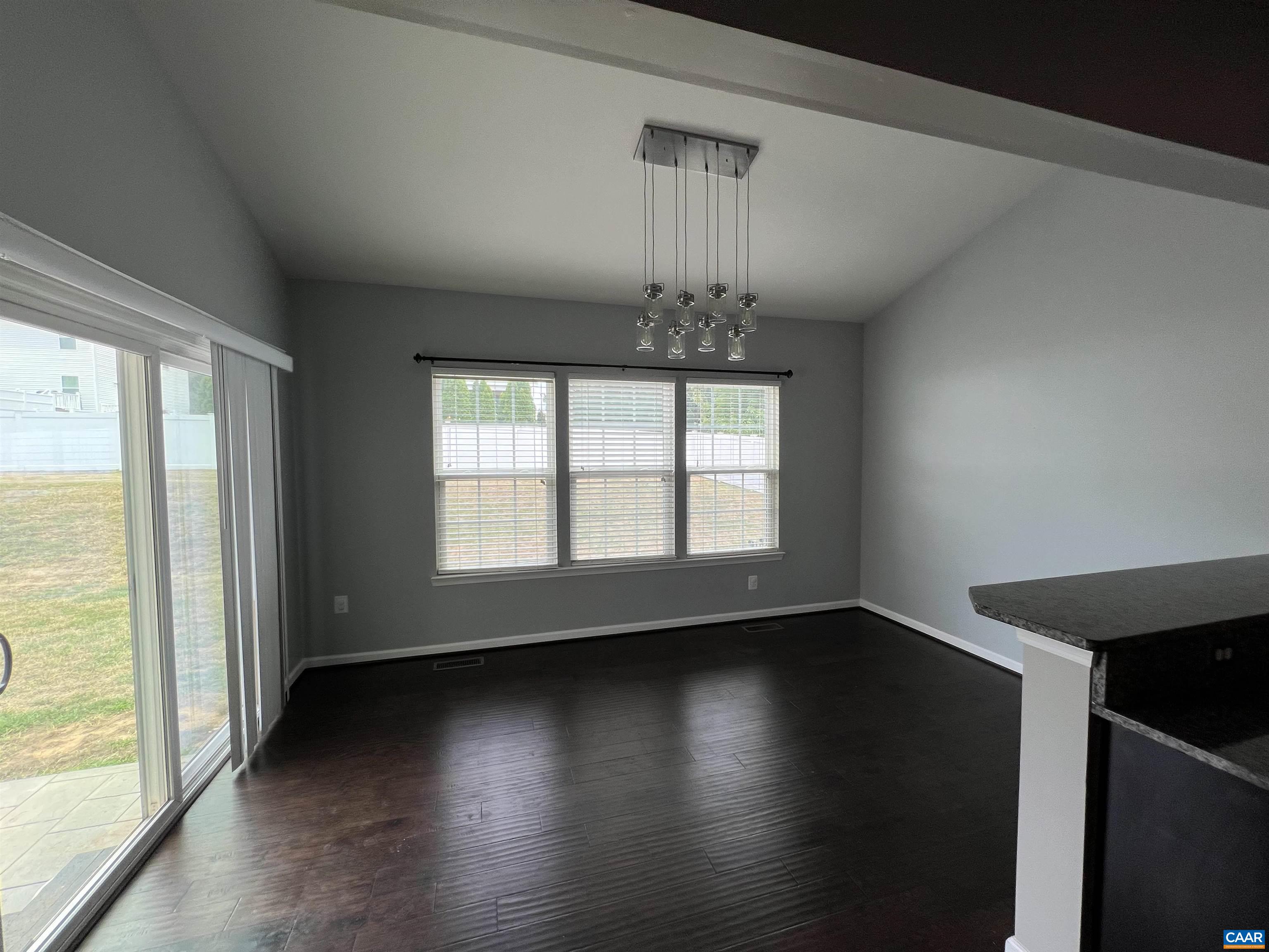 365 RIDGEMONT RD