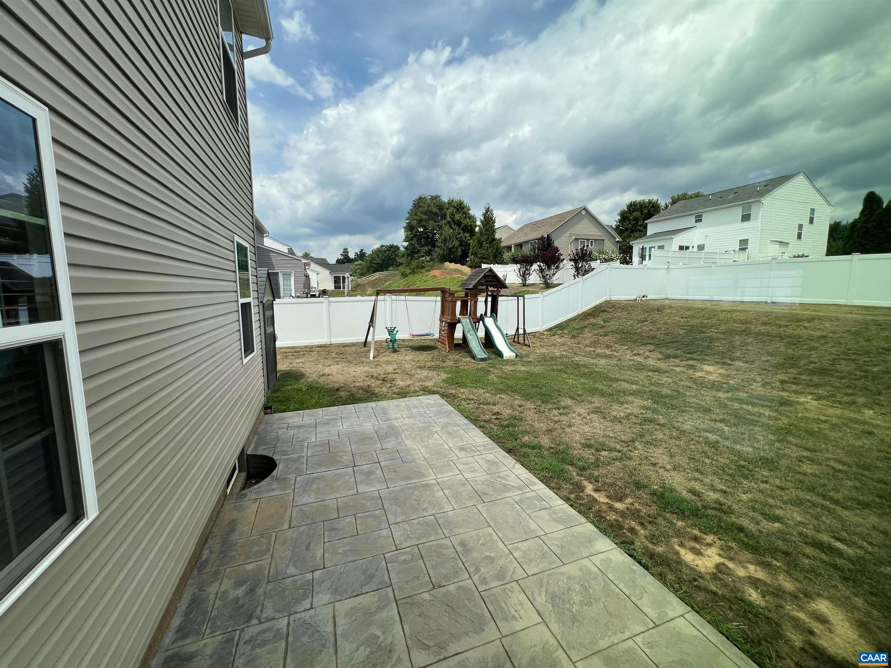 365 RIDGEMONT RD