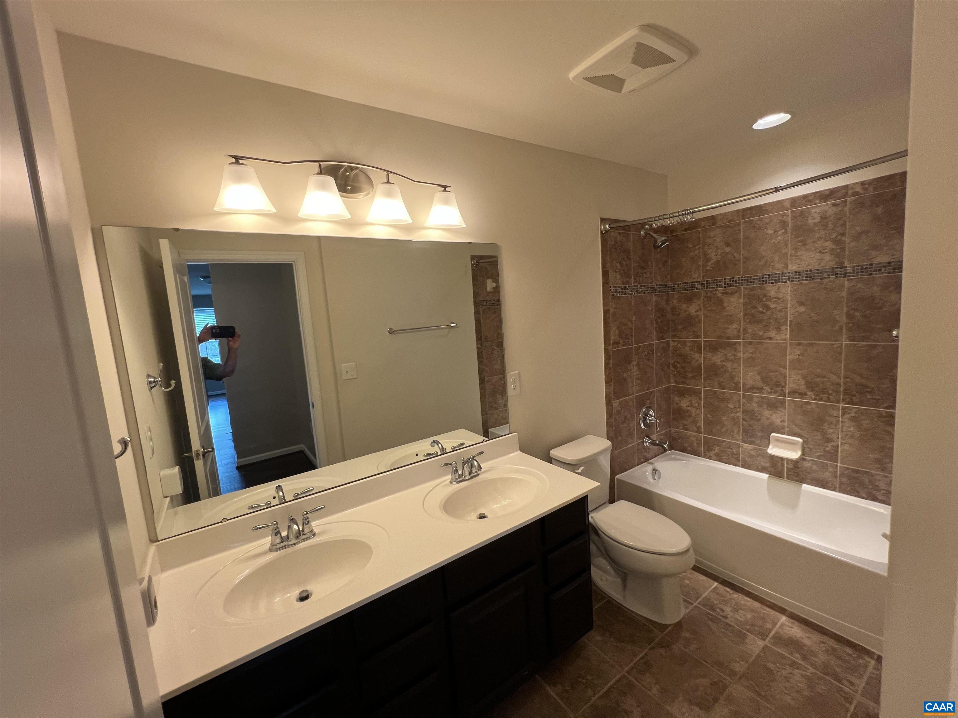 365 RIDGEMONT RD