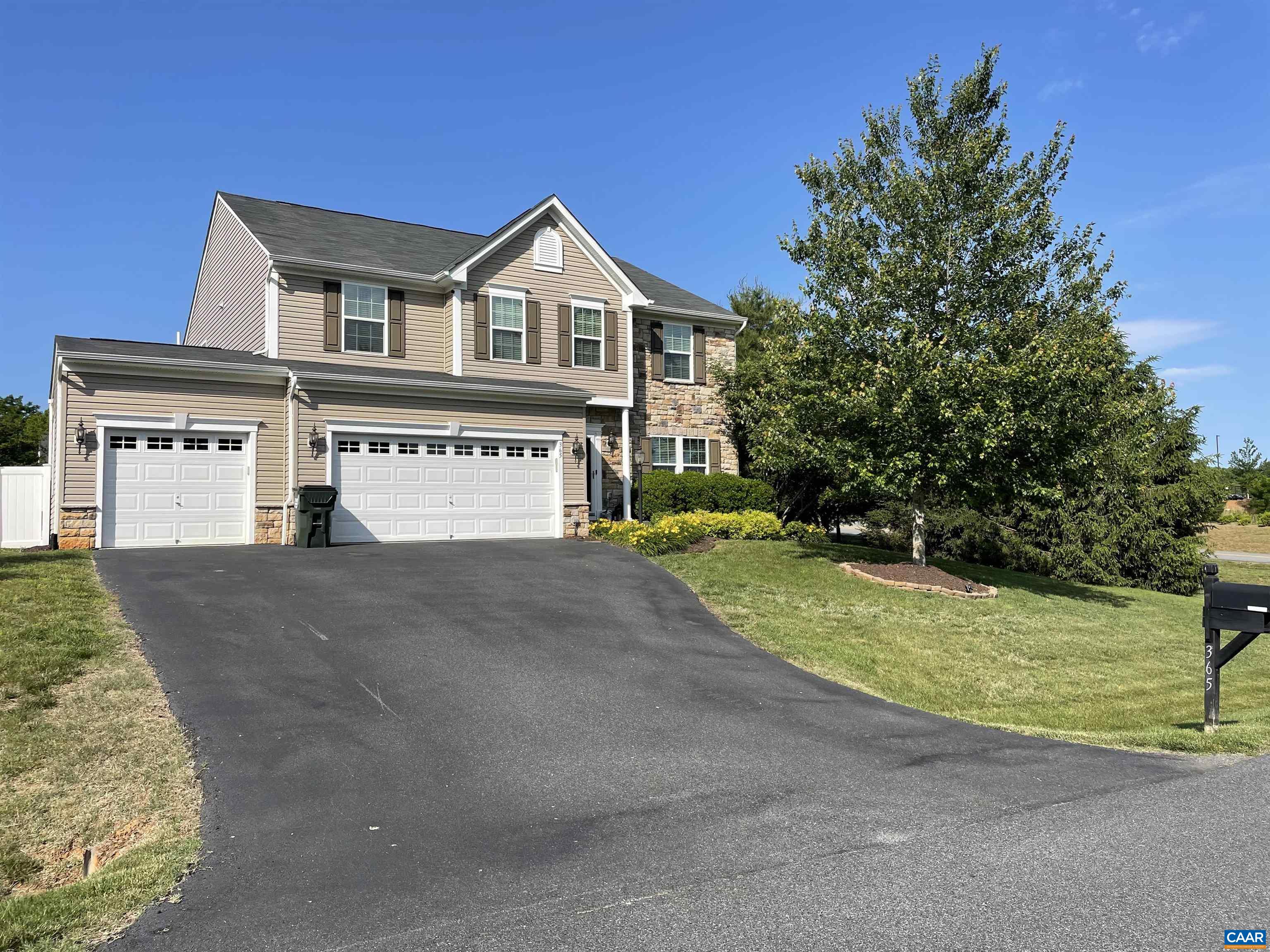 365 RIDGEMONT RD