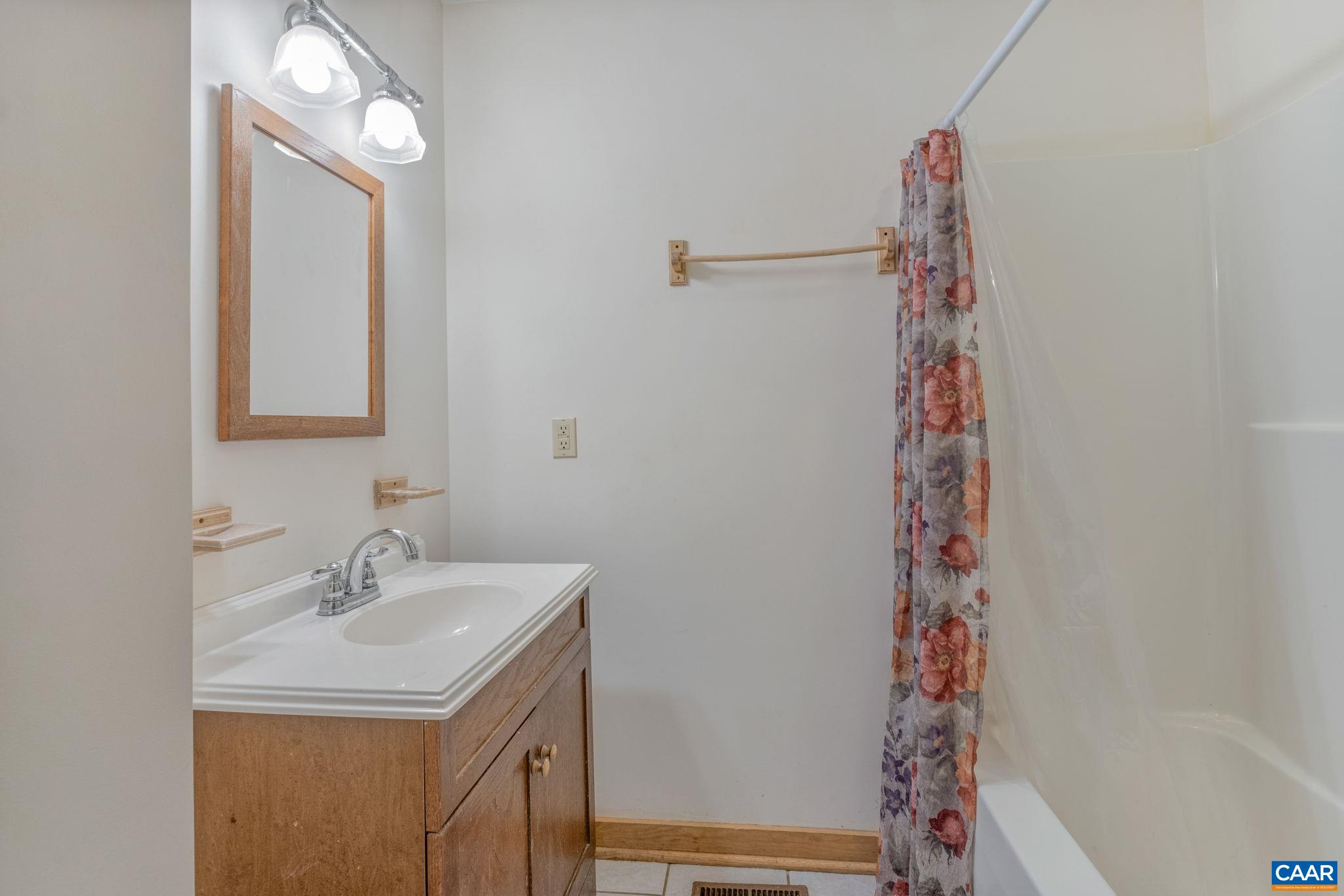 6975 ROCKFISH RIVER RD