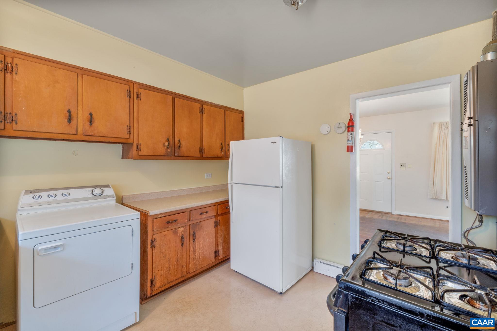 230 BROOKWOOD DR