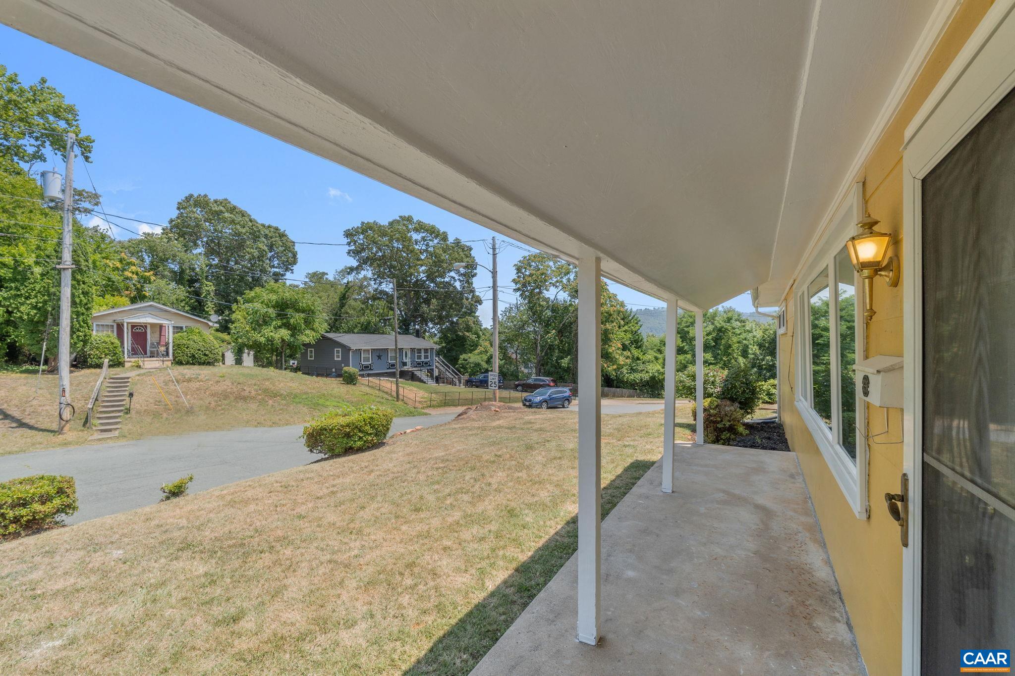 230 BROOKWOOD DR