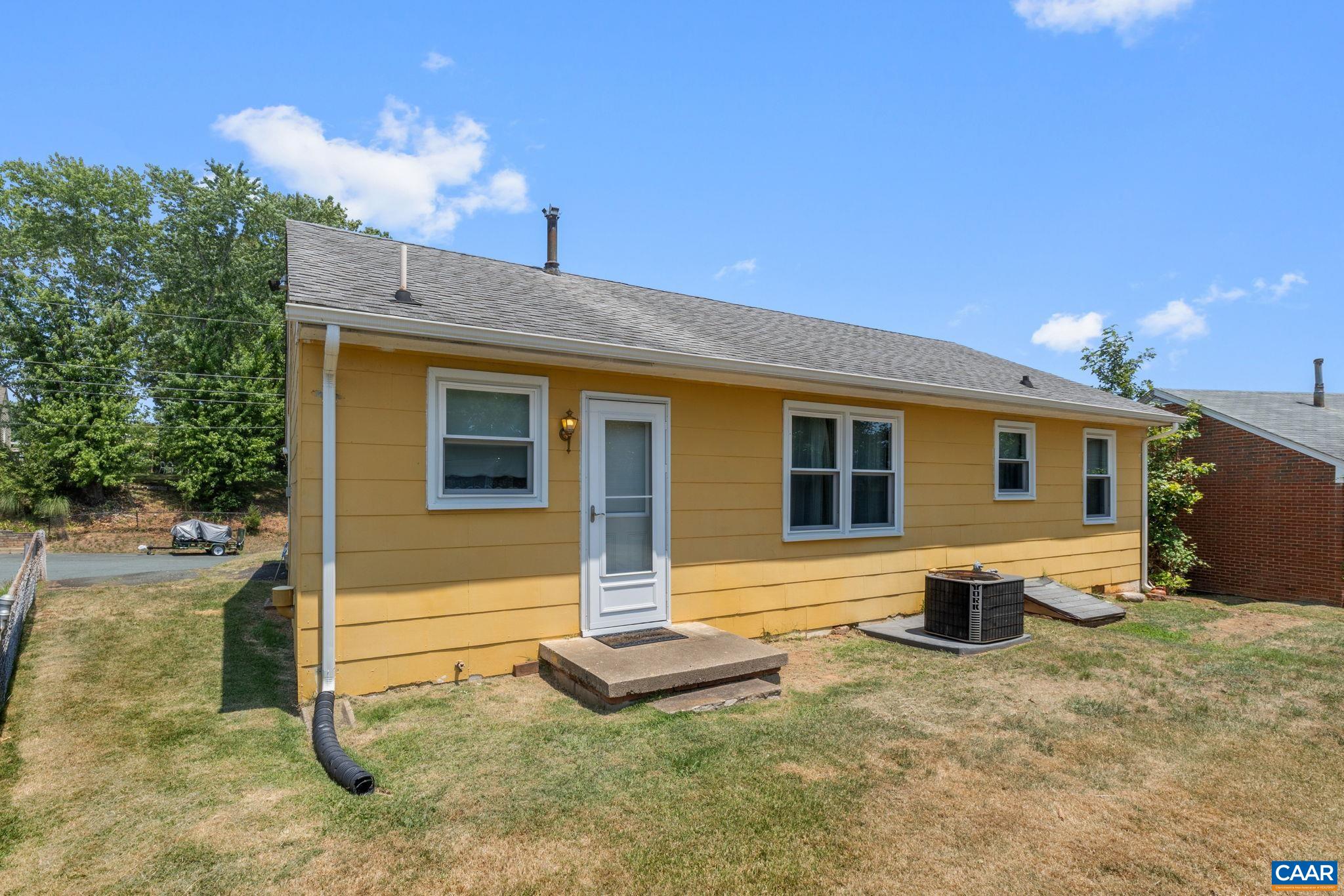 230 BROOKWOOD DR
