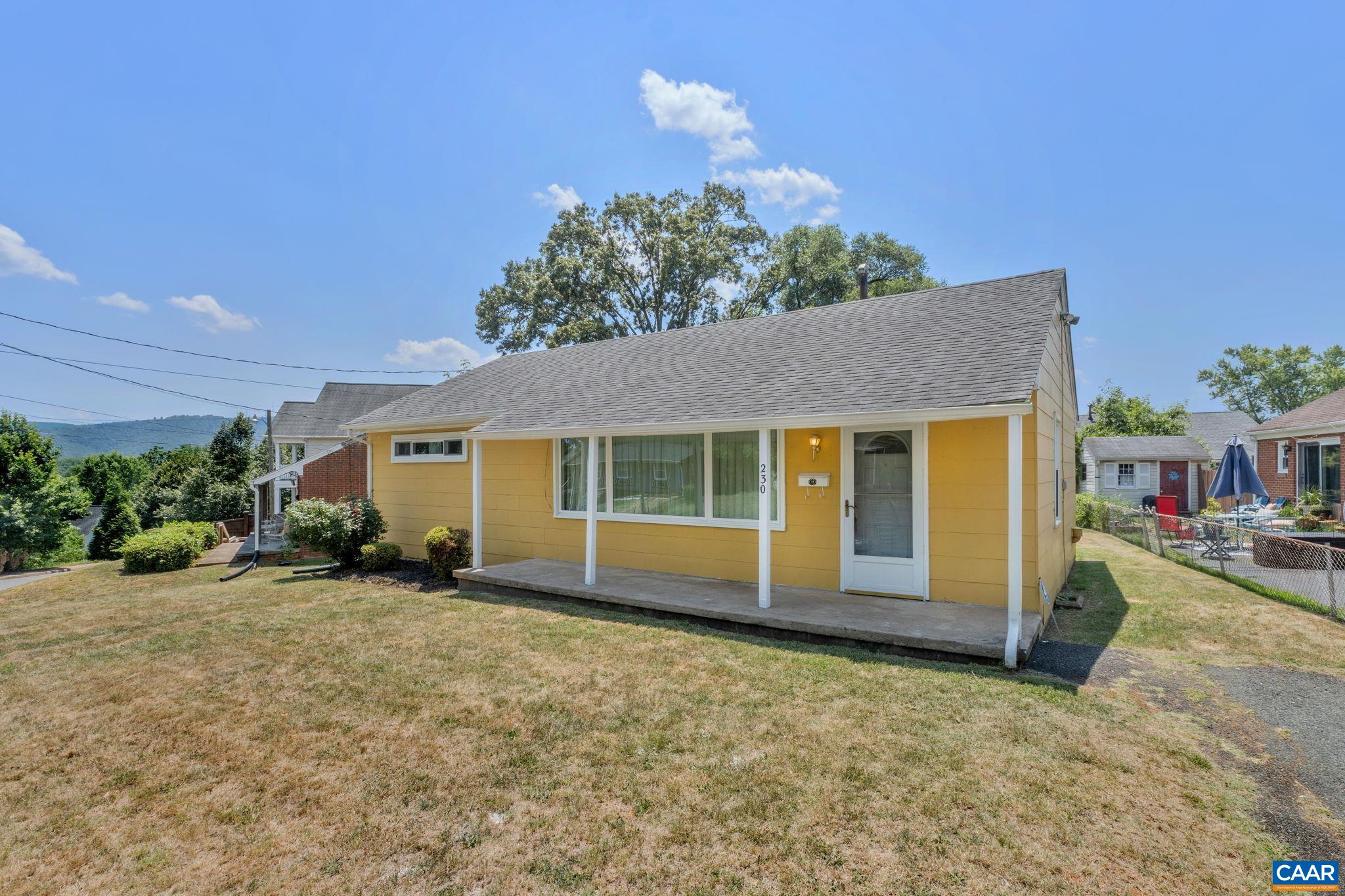 230 BROOKWOOD DR