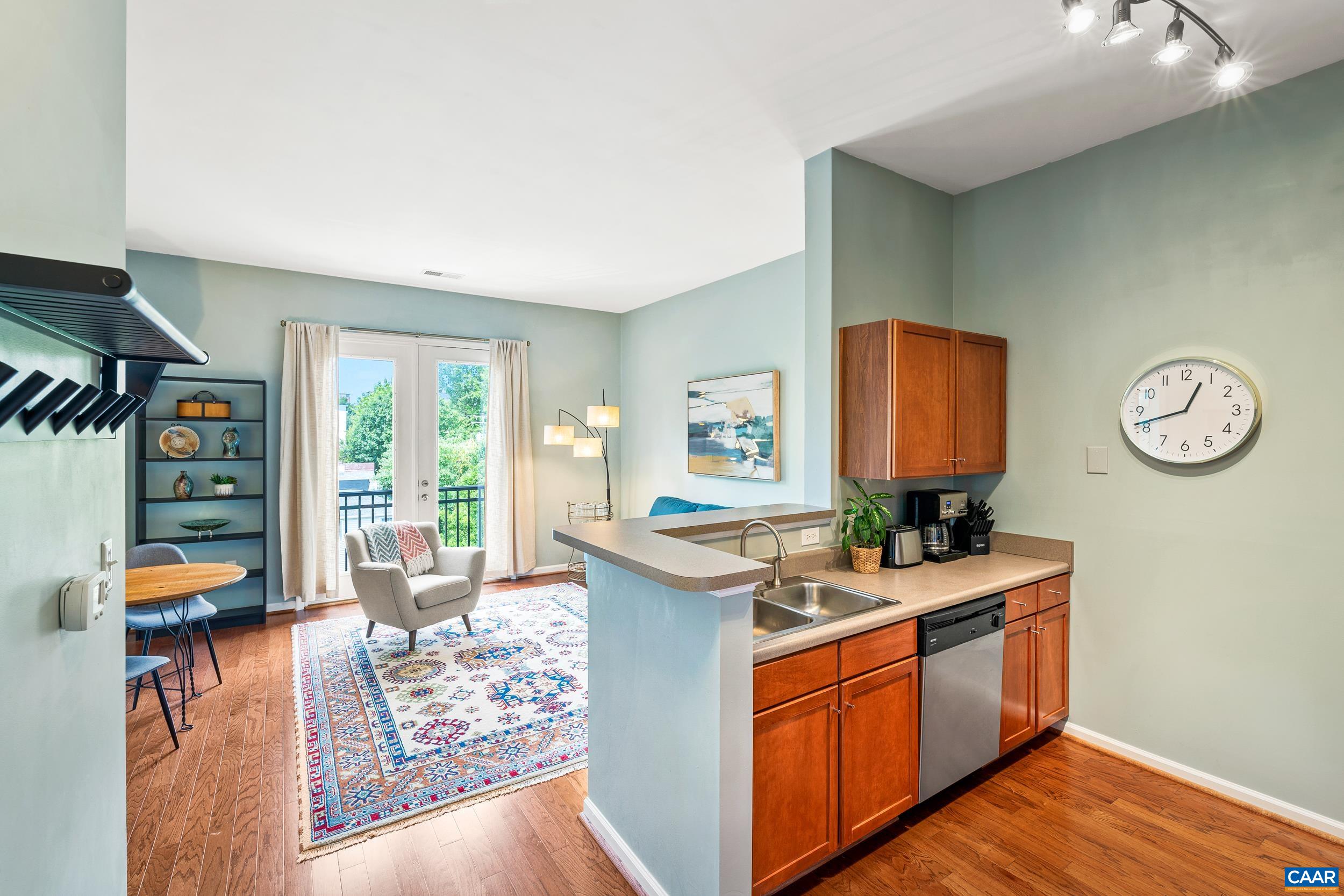 770 WALKER SQ Unit: 4A