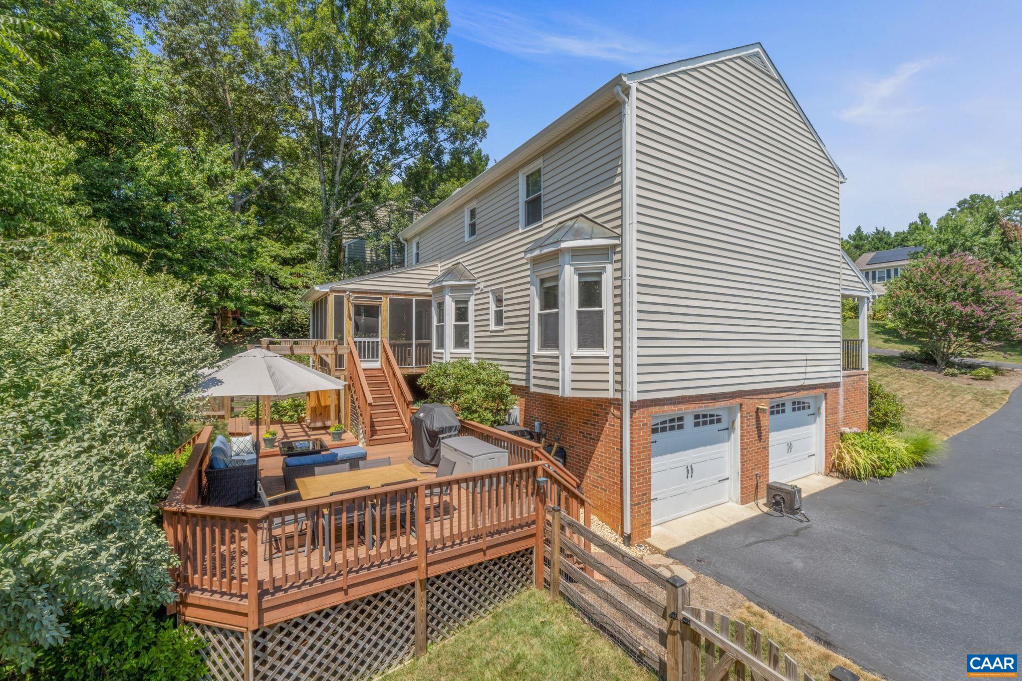 1113 RAINTREE DR
