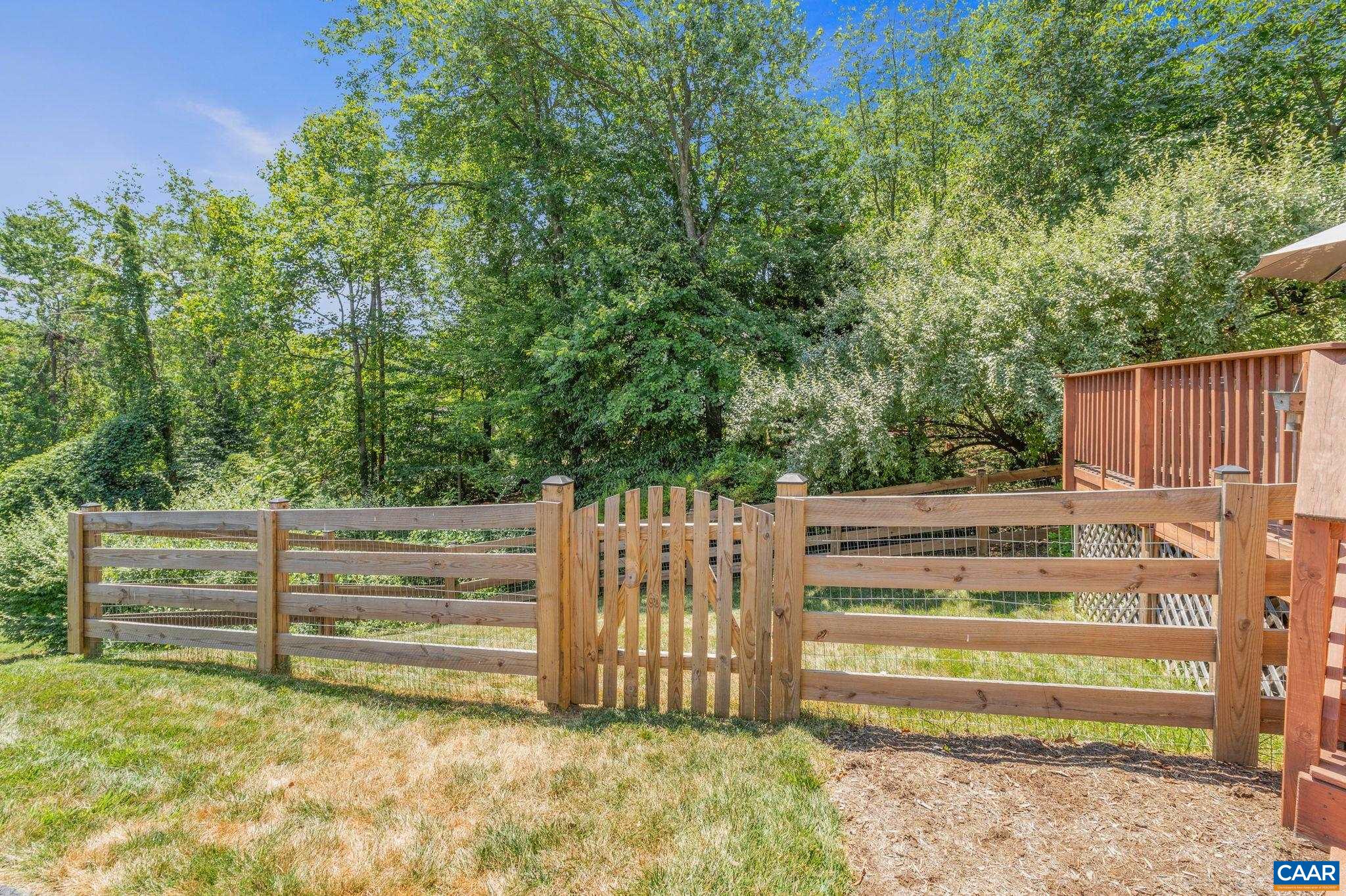 1113 RAINTREE DR