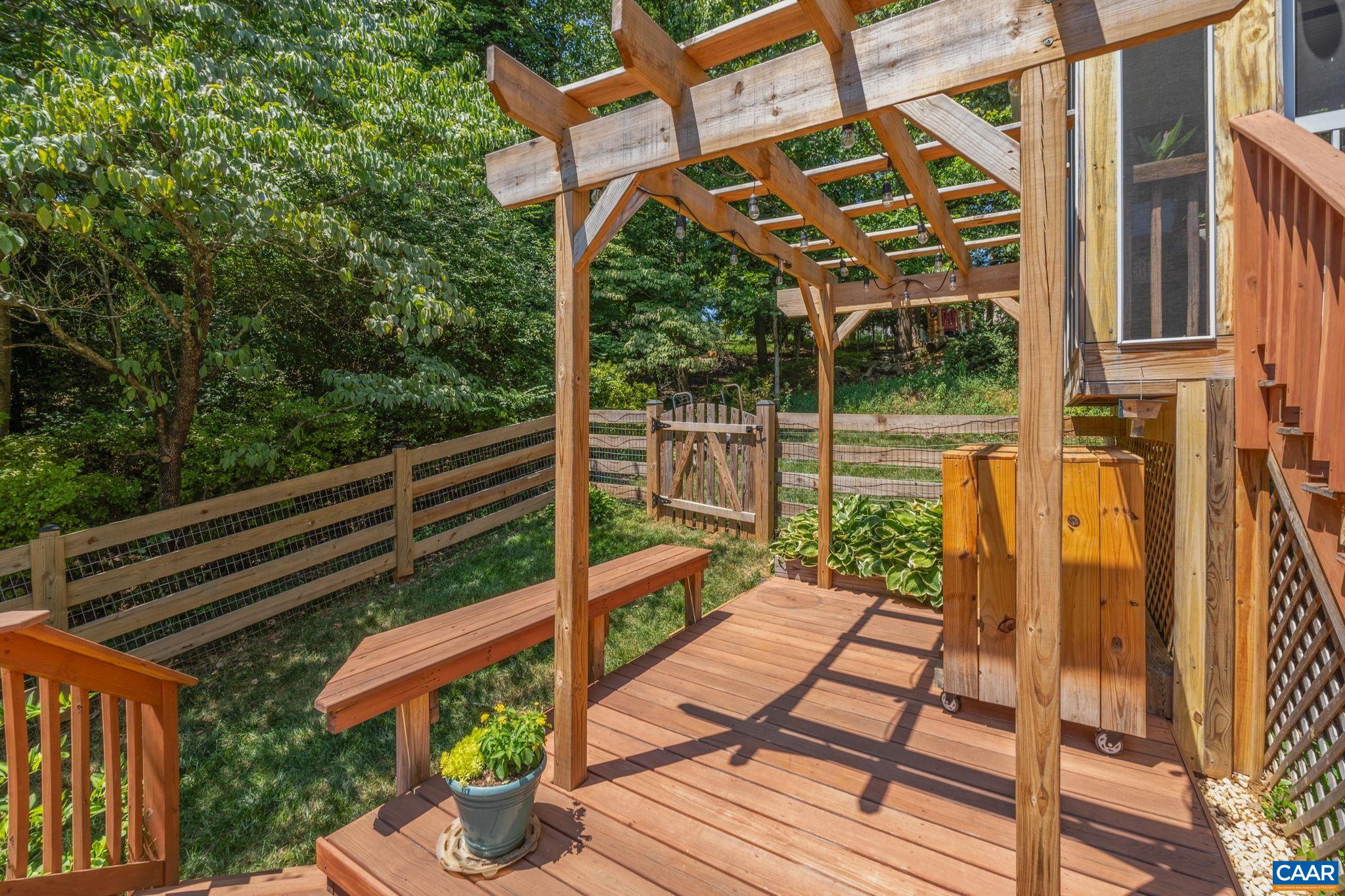 1113 RAINTREE DR