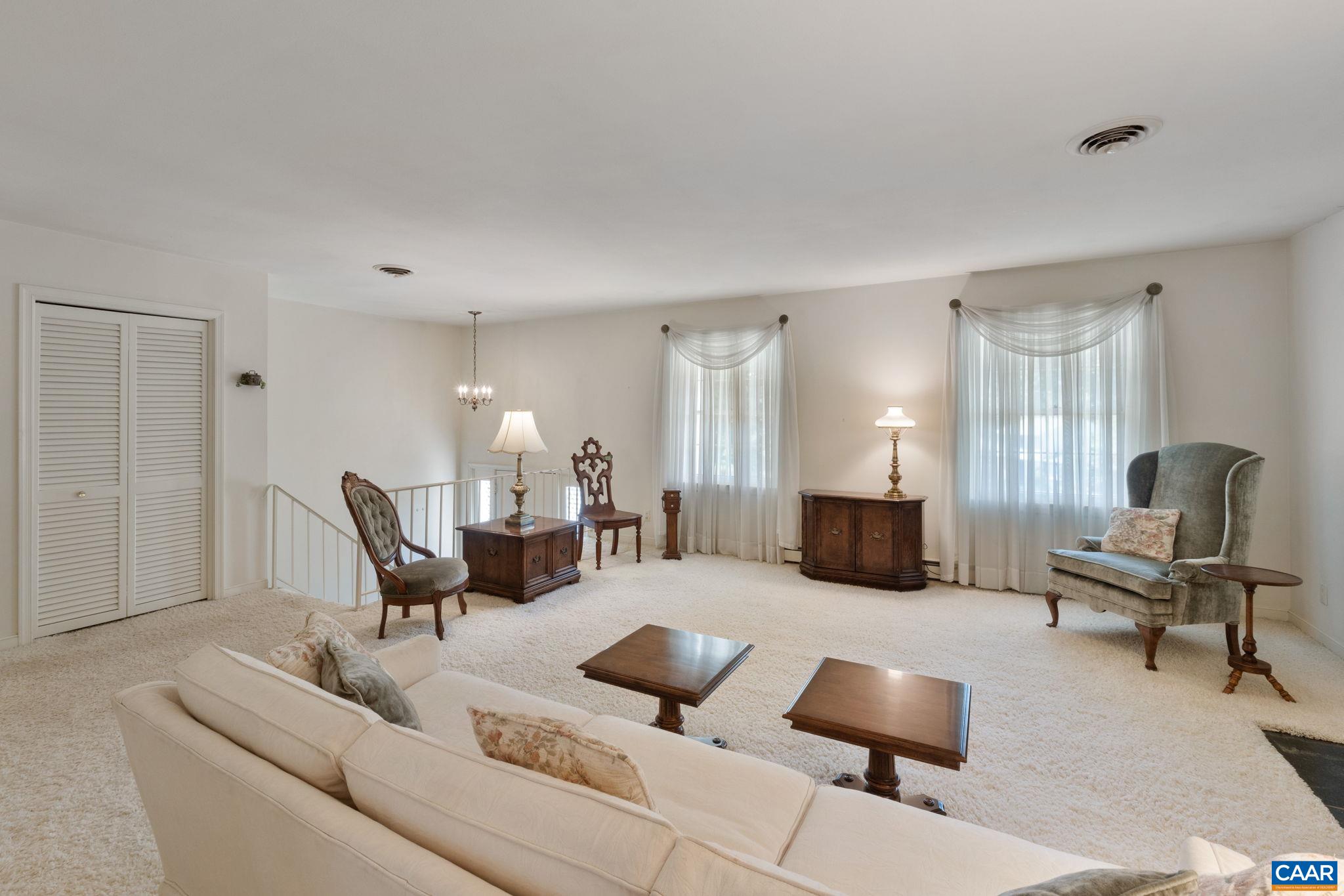 2913 IDLEWOOD DR