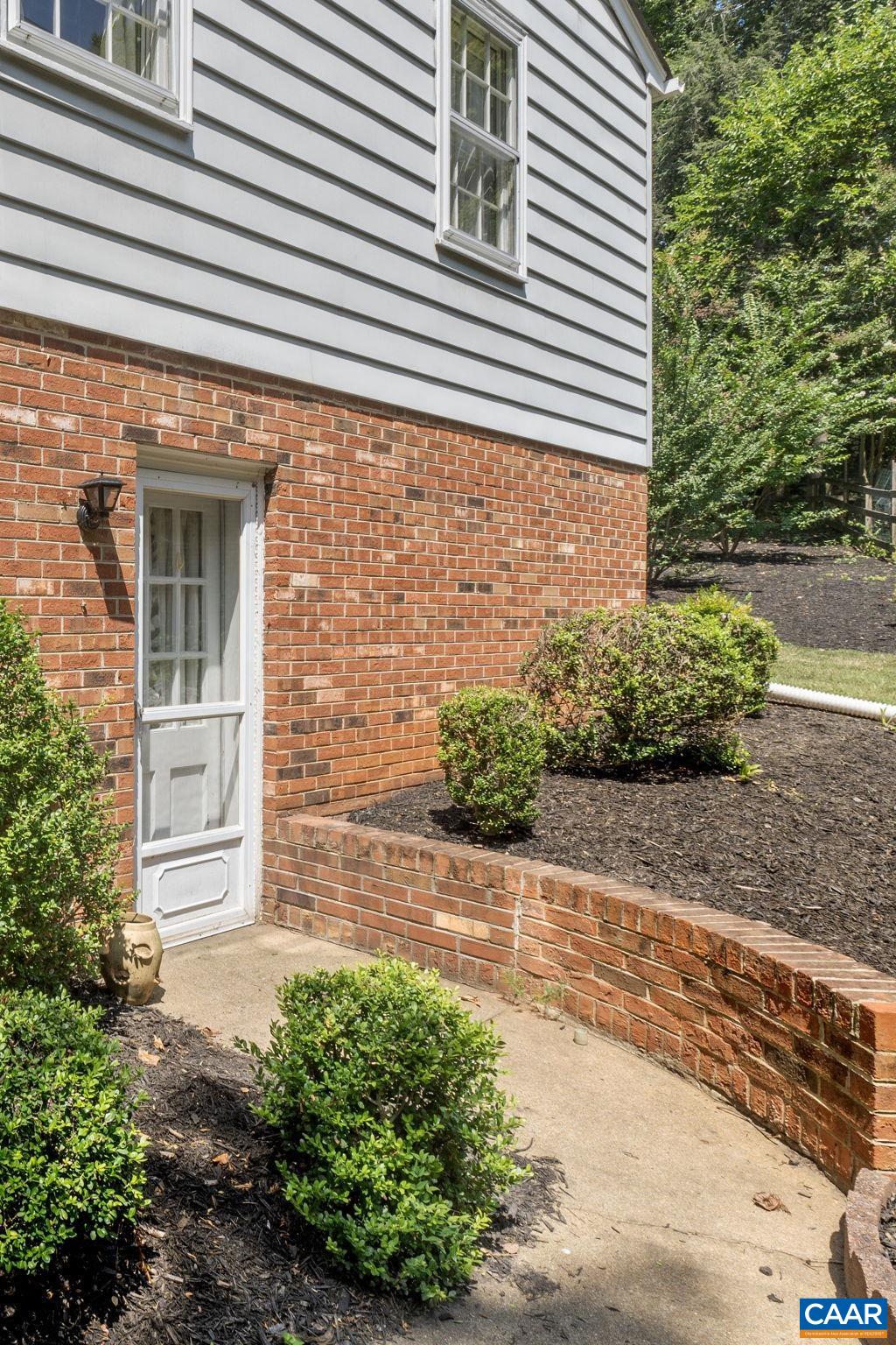 2913 IDLEWOOD DR