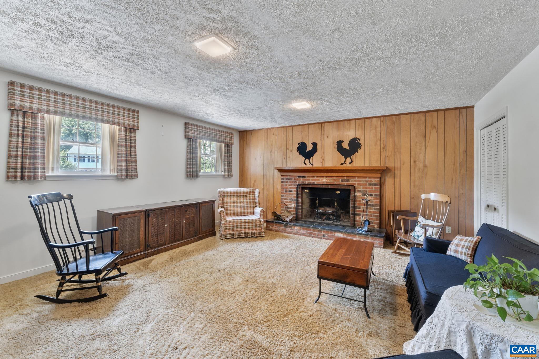 2913 IDLEWOOD DR