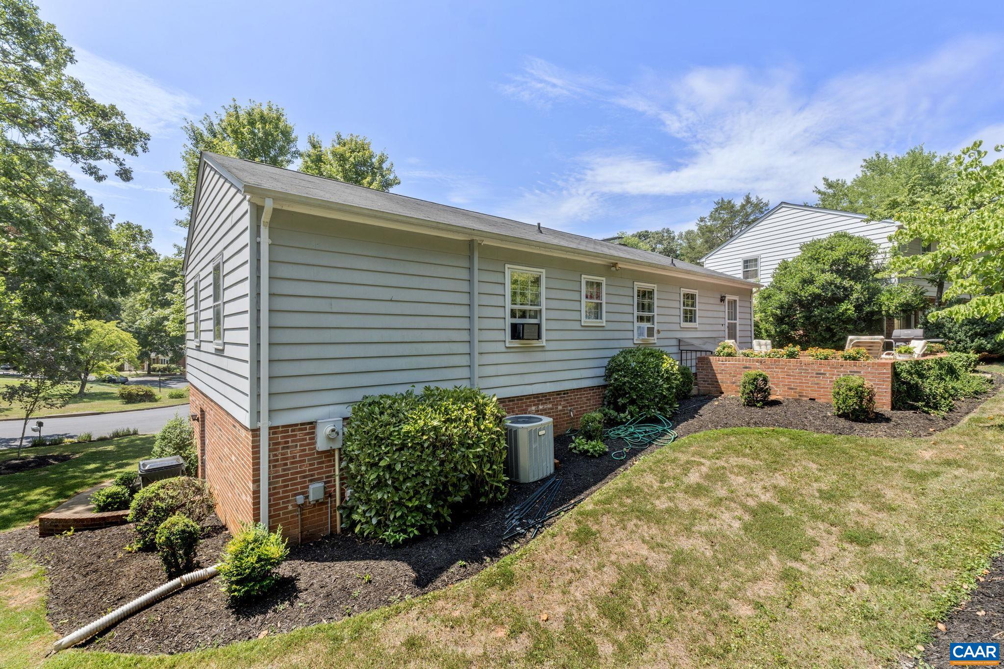 2913 IDLEWOOD DR