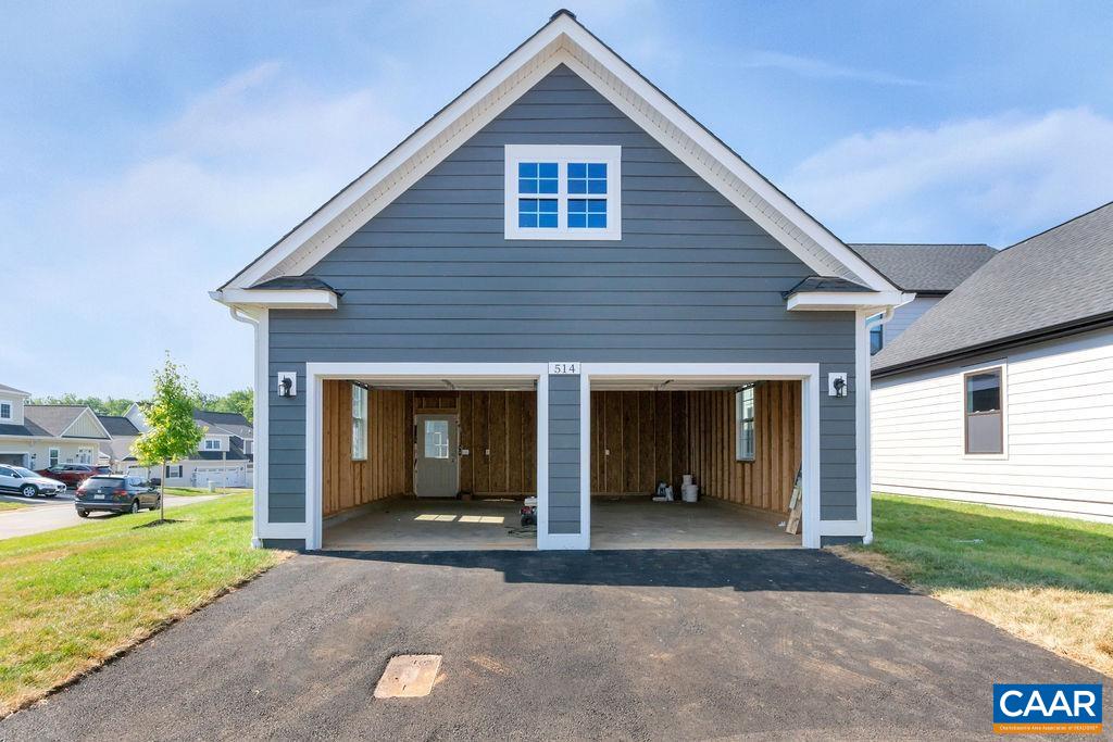 27 RAYNOR PL