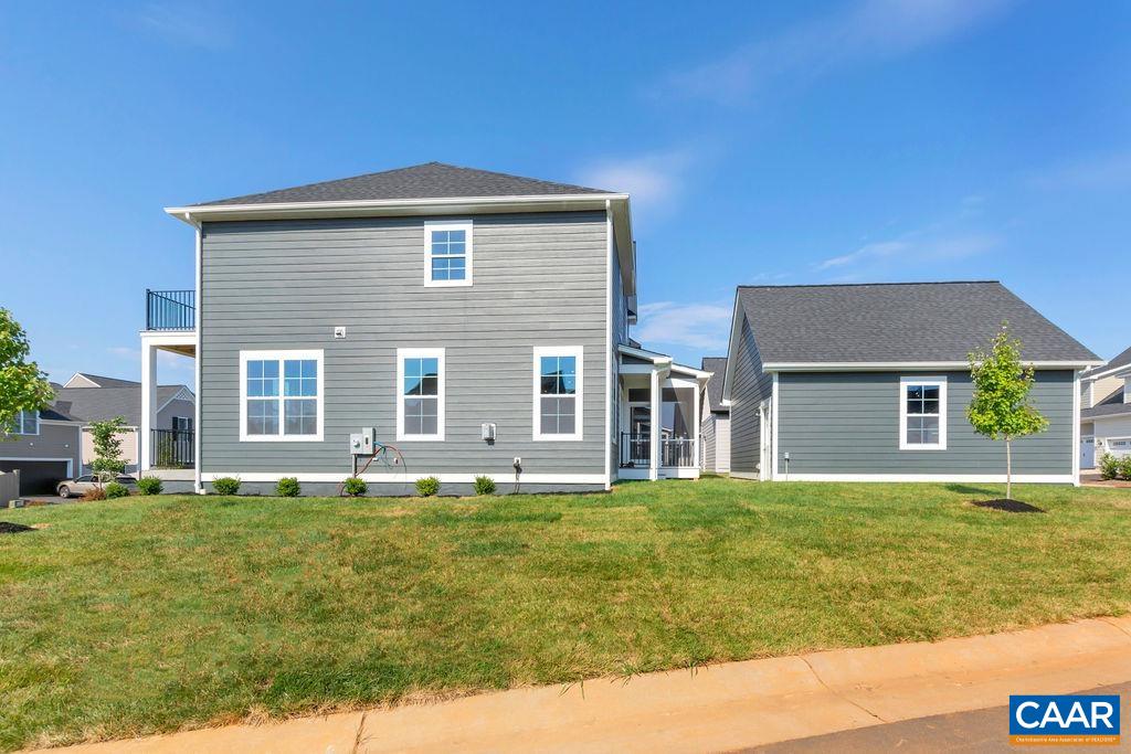 27 RAYNOR PL