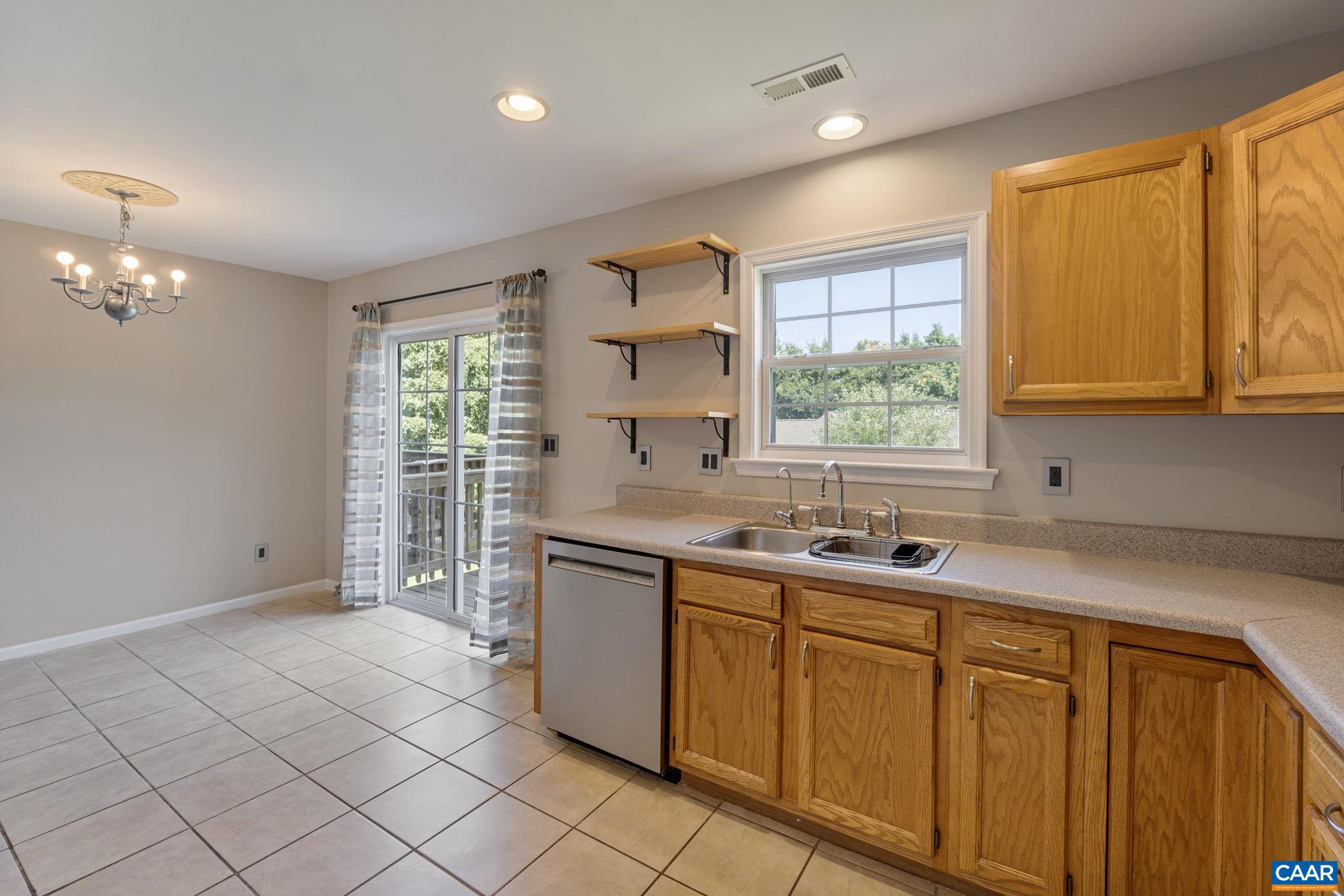 104 GREENWICH CT