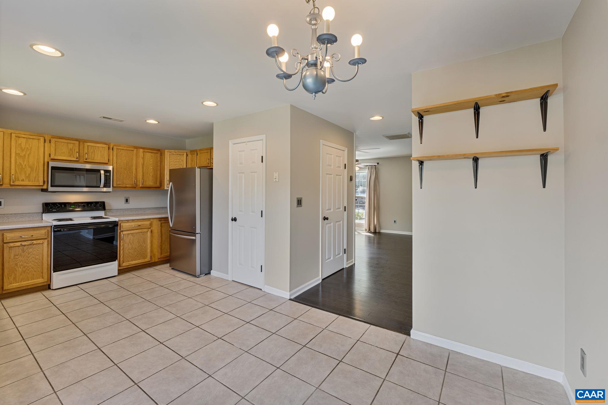 104 GREENWICH CT
