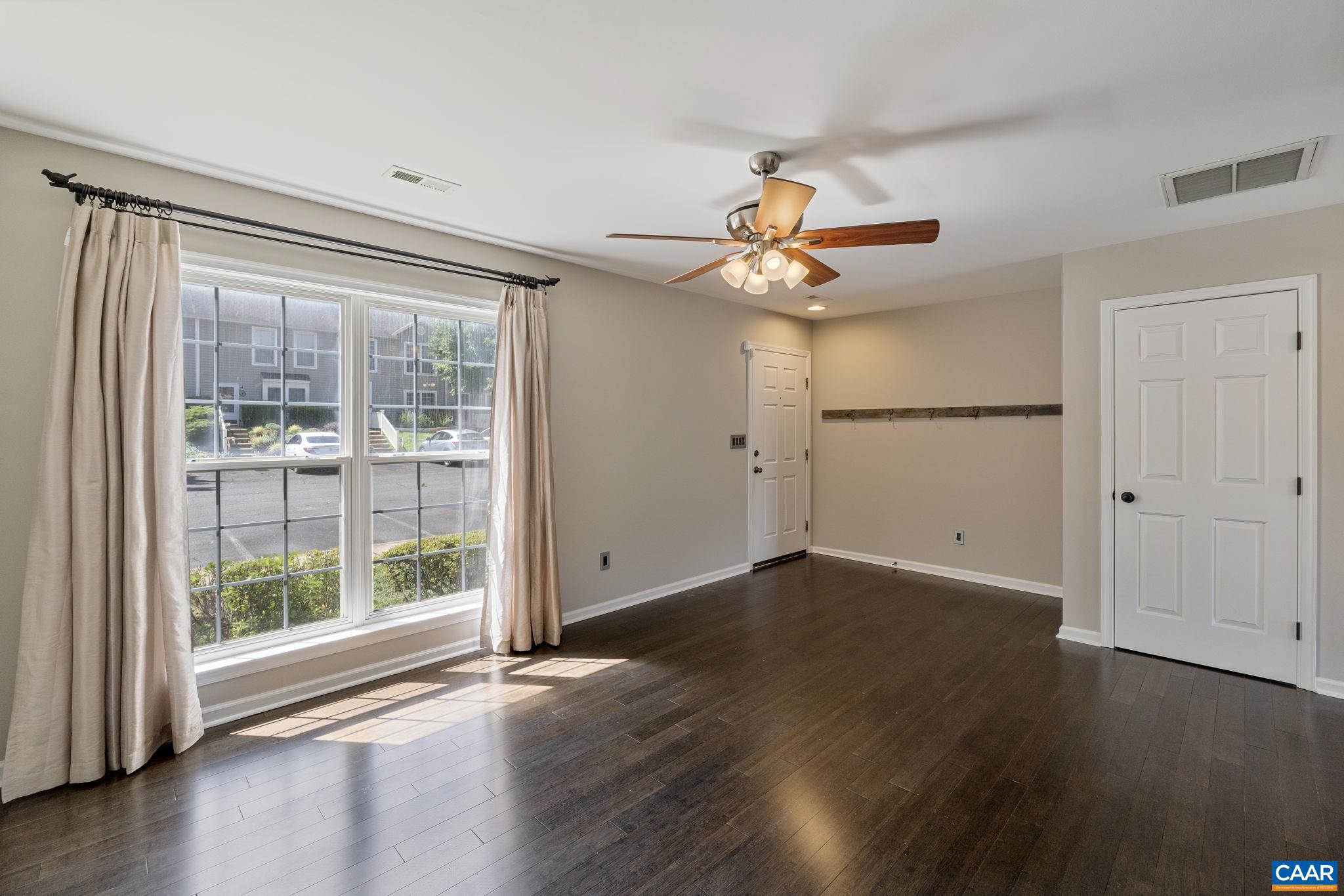 104 GREENWICH CT
