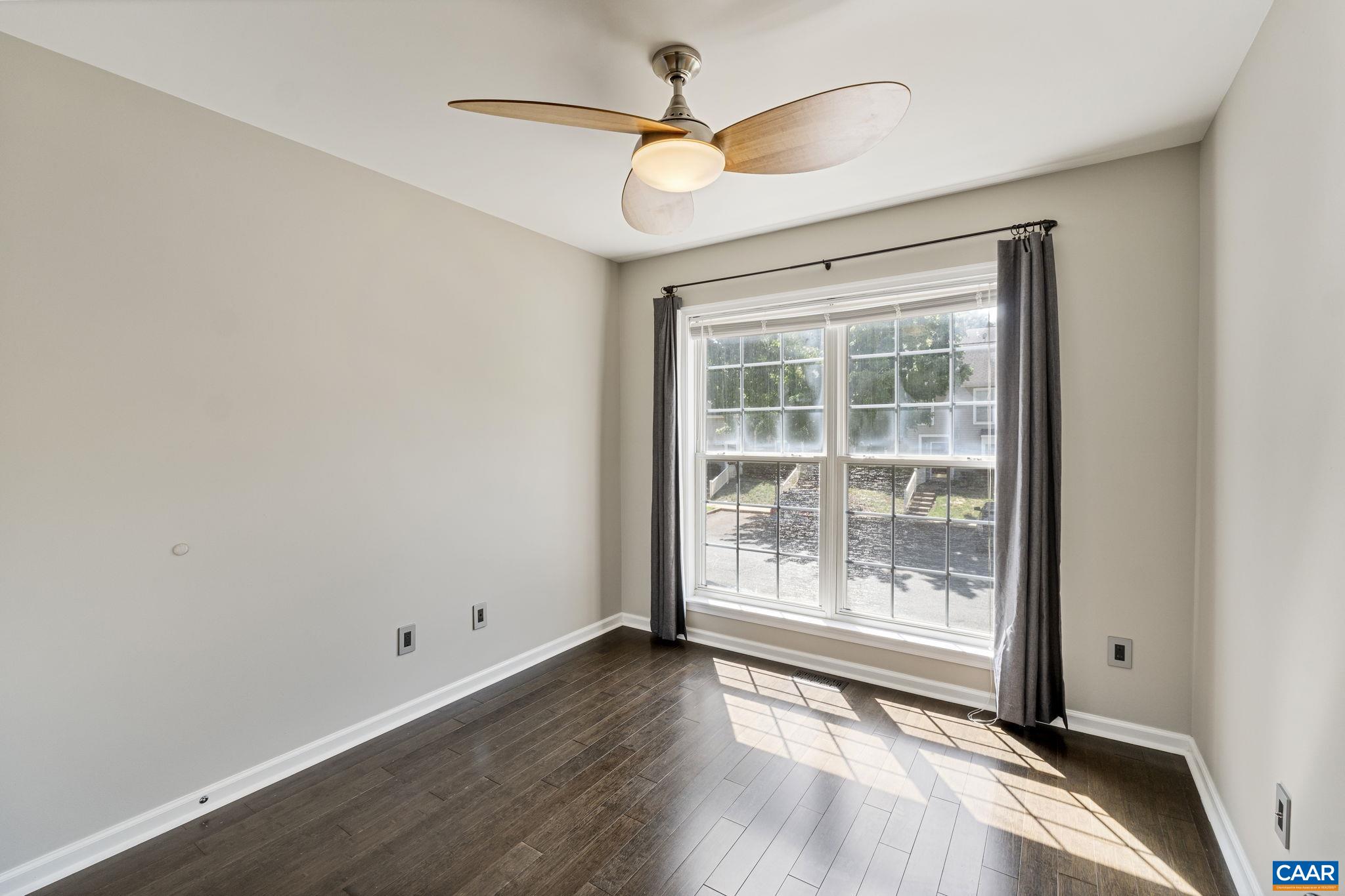 104 GREENWICH CT