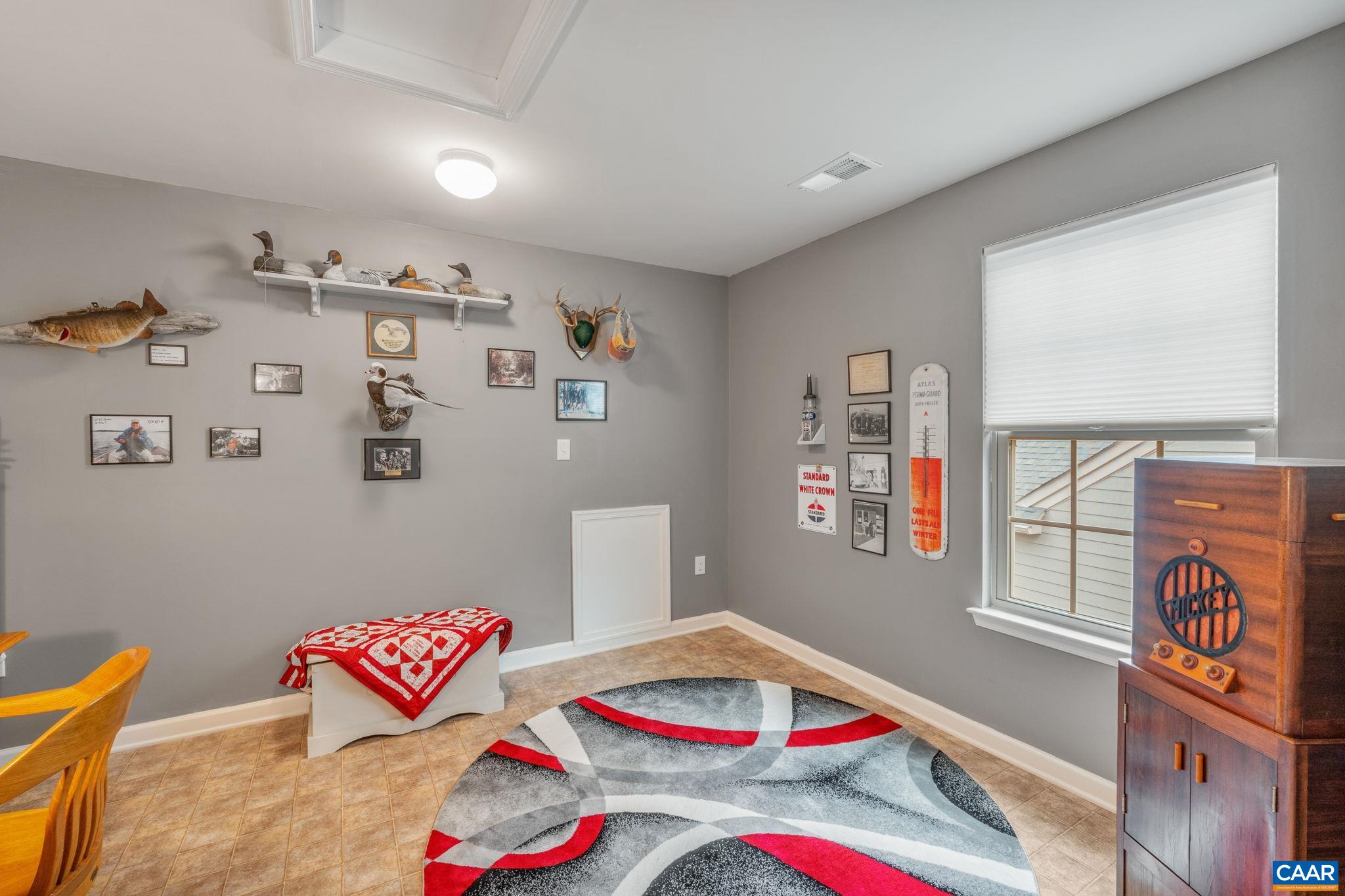1389 DELPHI LN