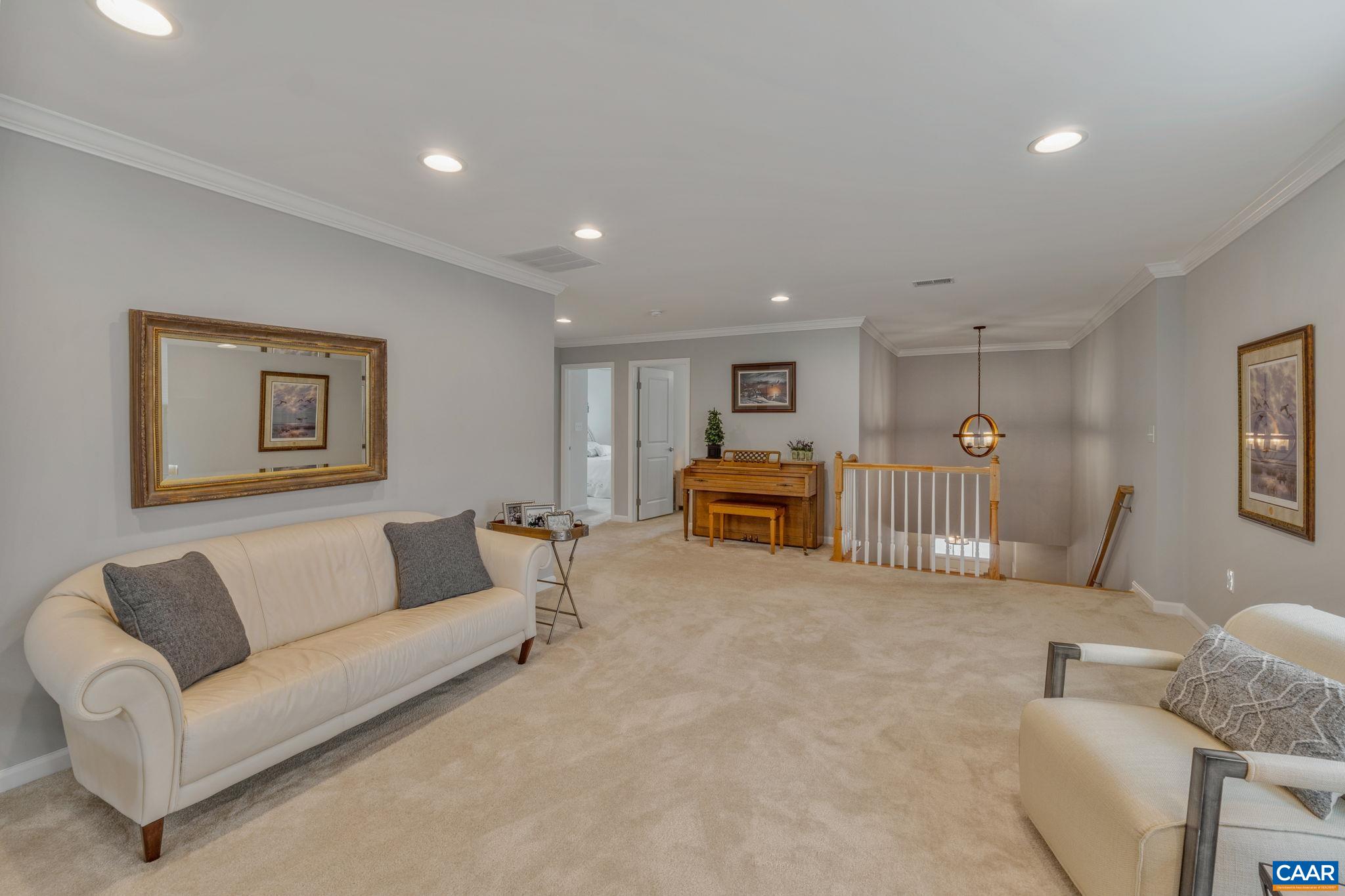 1389 DELPHI LN