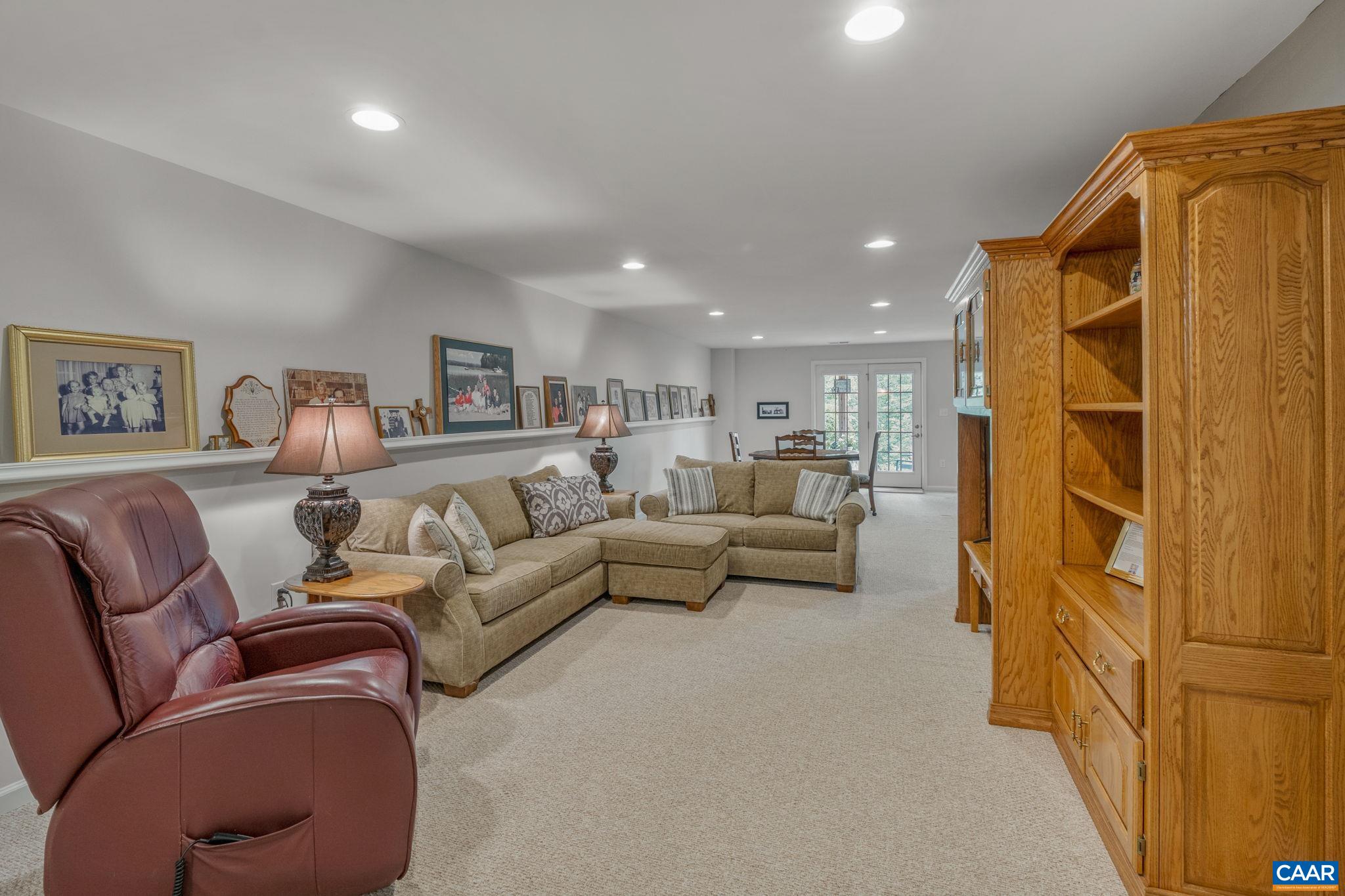 1389 DELPHI LN