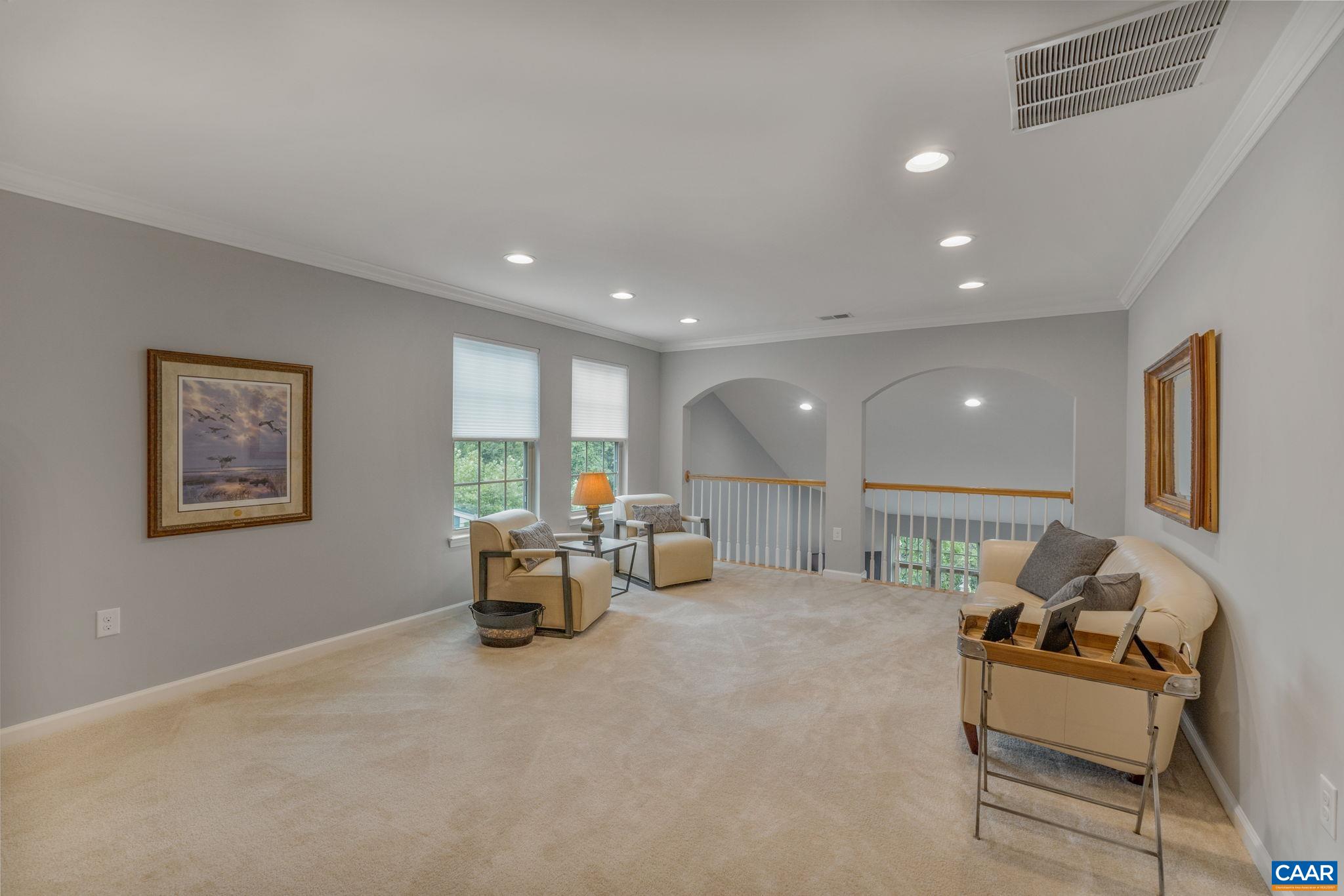 1389 DELPHI LN