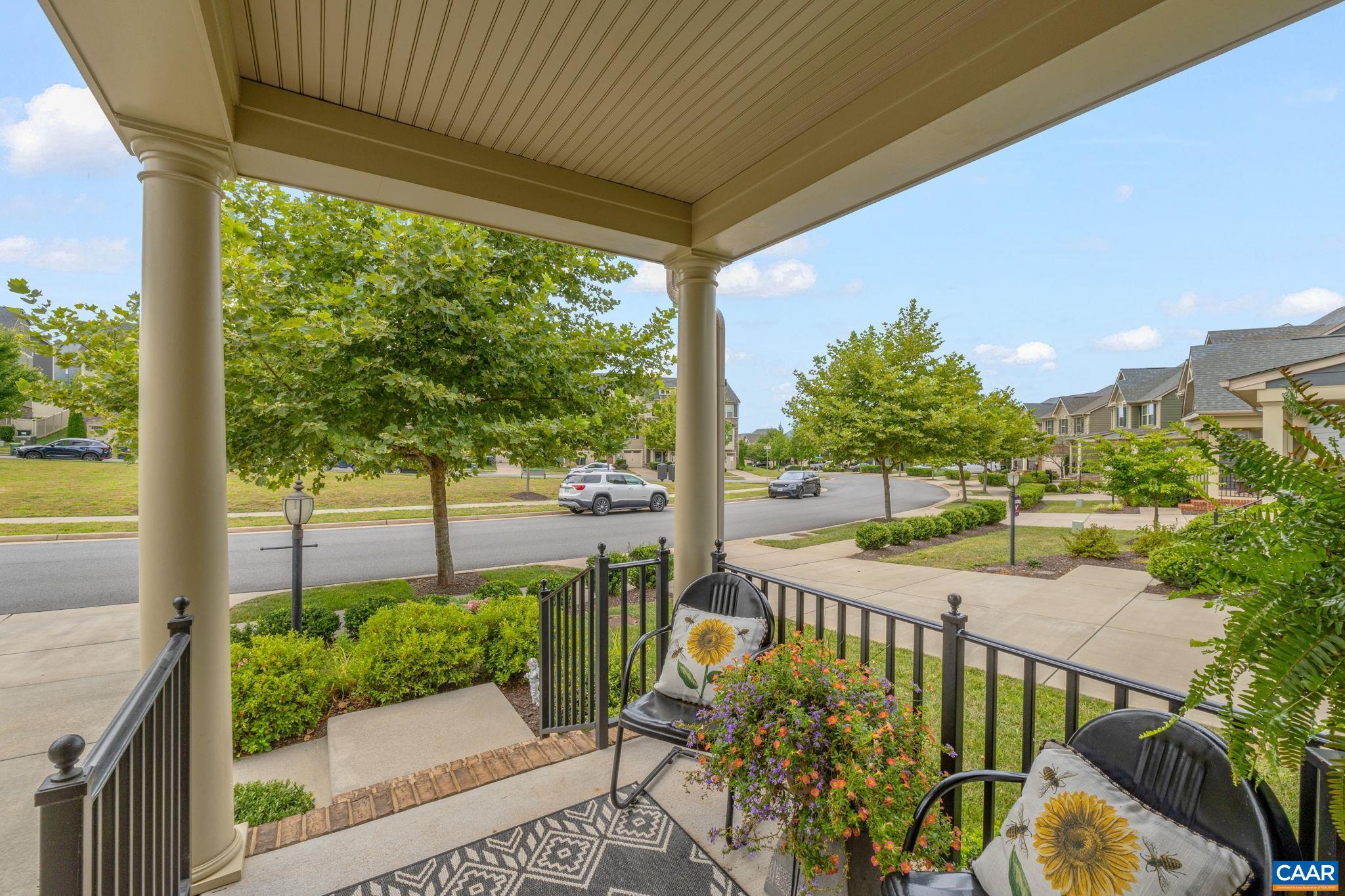1389 DELPHI LN