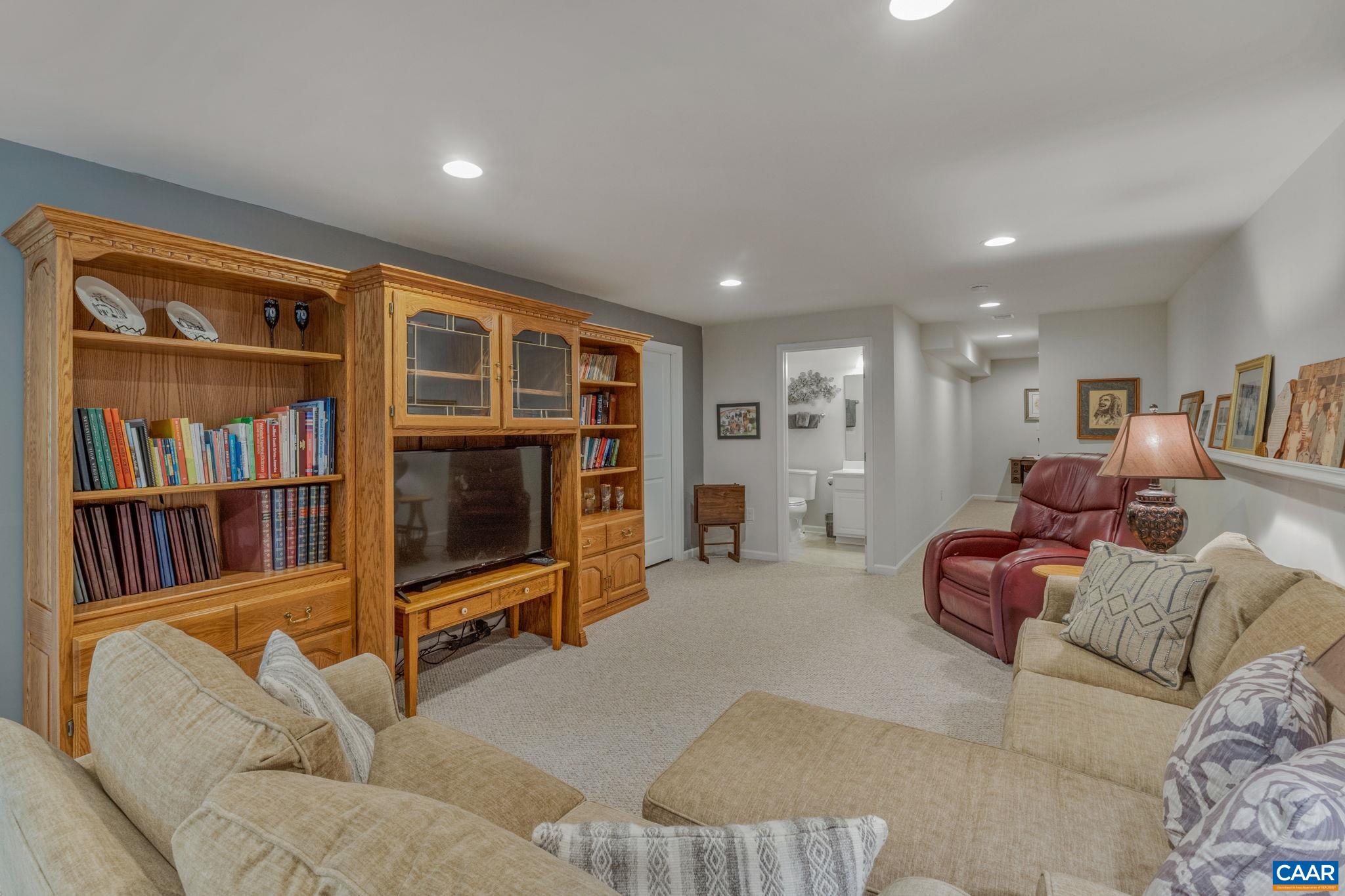 1389 DELPHI LN