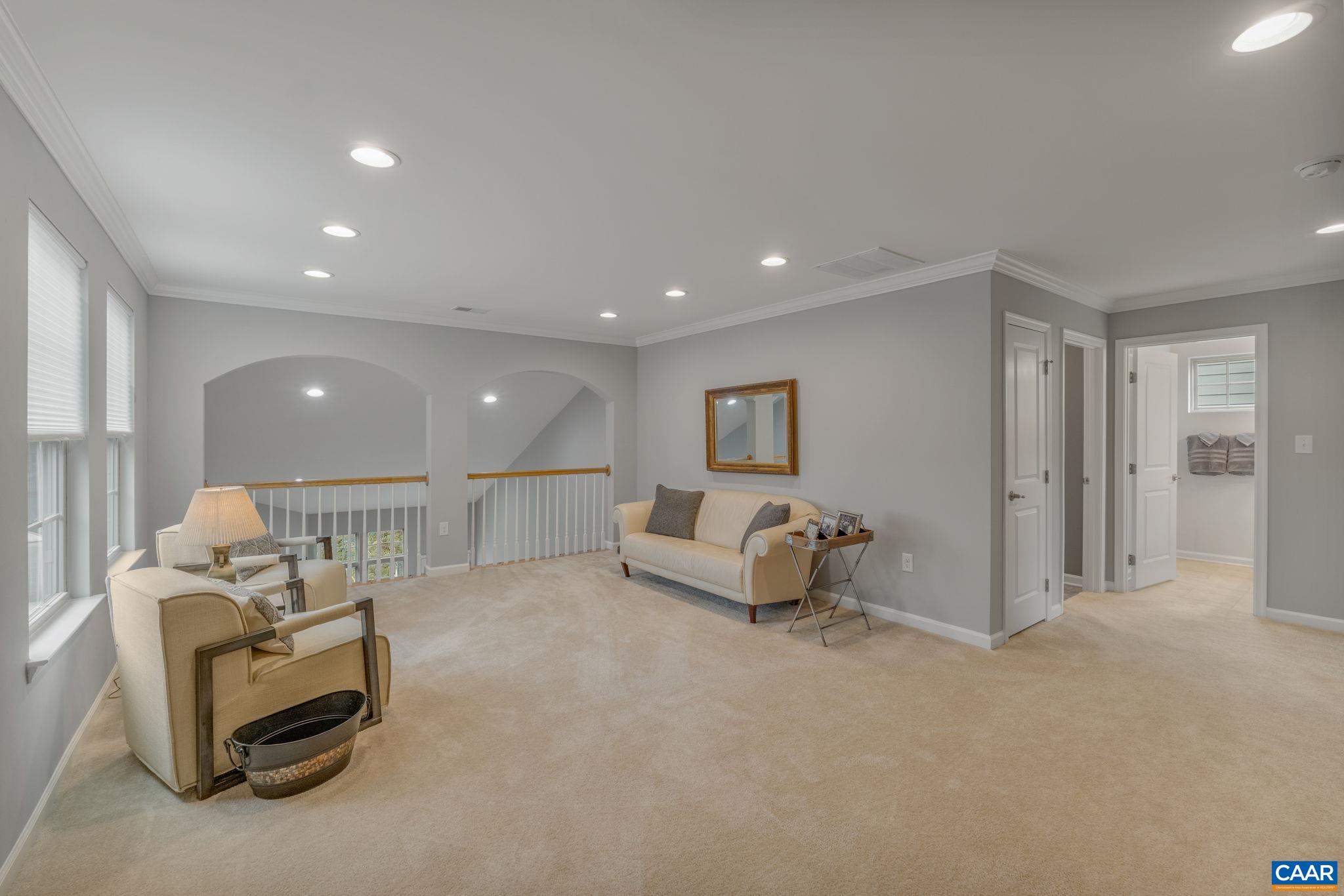 1389 DELPHI LN