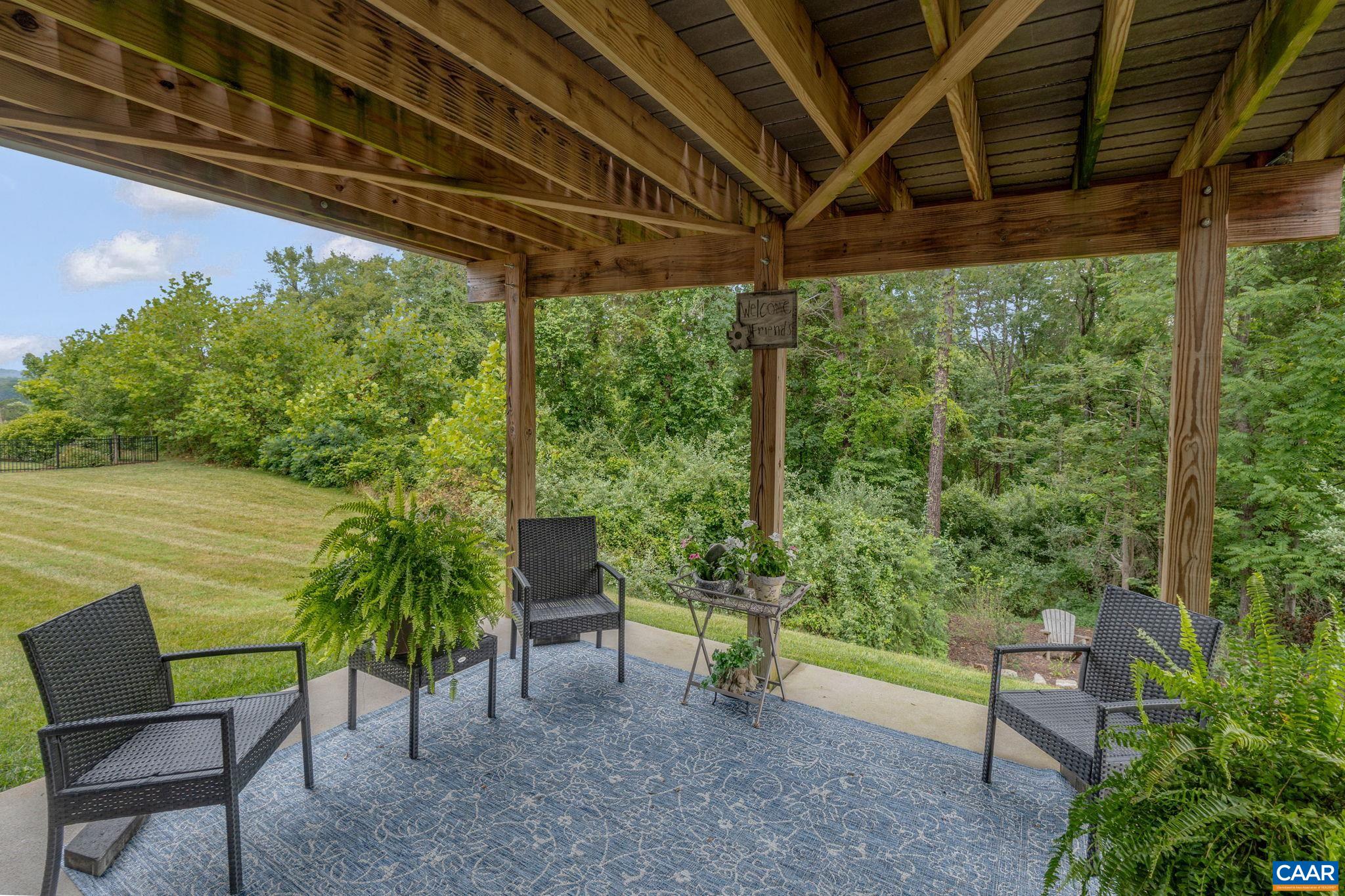 1389 DELPHI LN