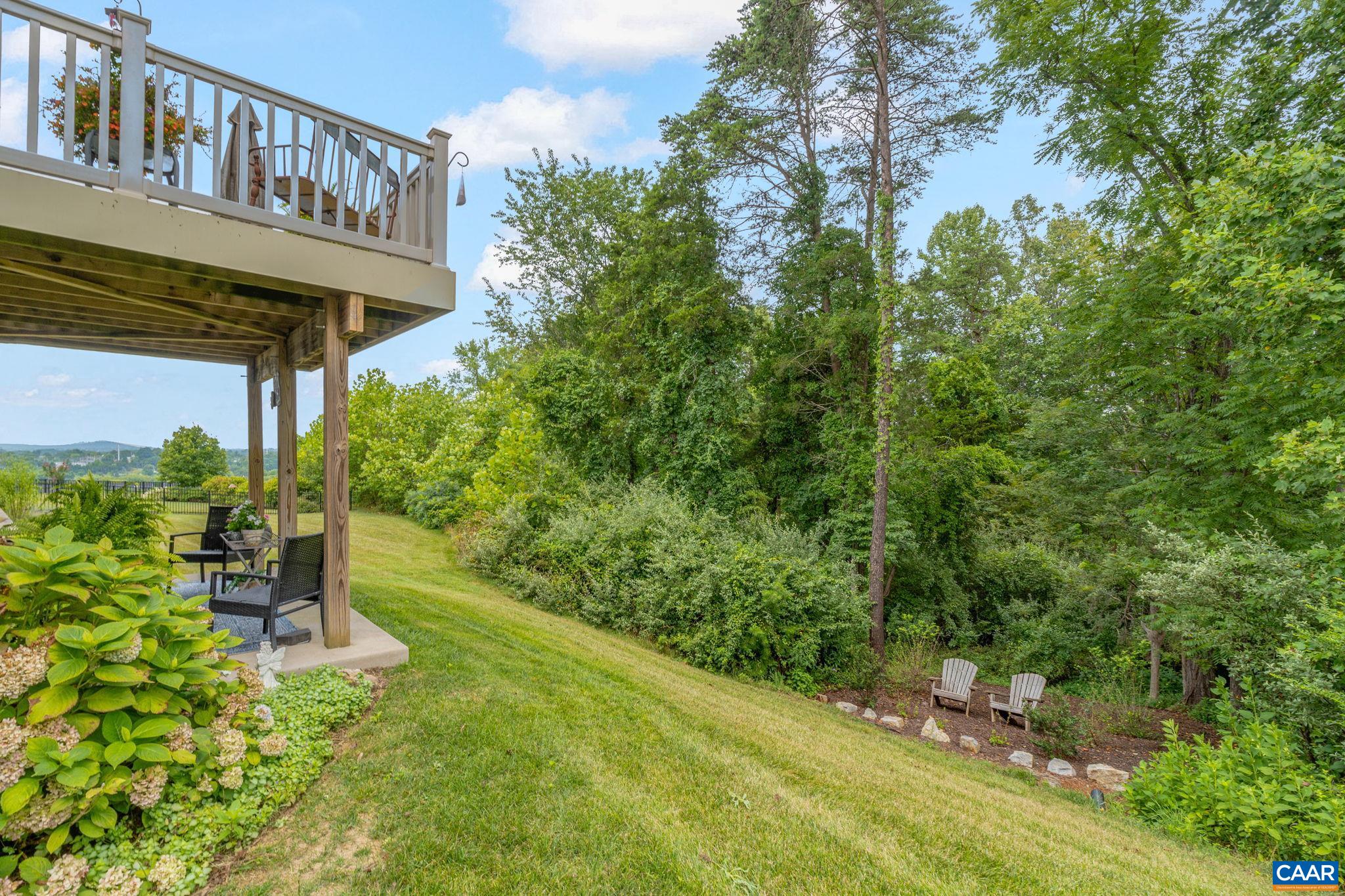 1389 DELPHI LN