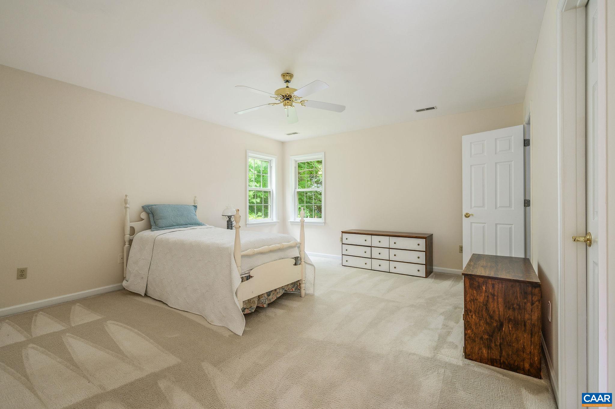 1330 MOSBY RCH