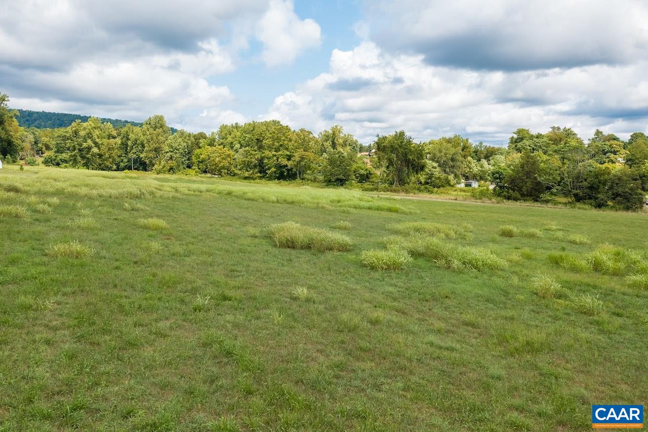 CHAPEL HOLLOW RD Unit: Lot B