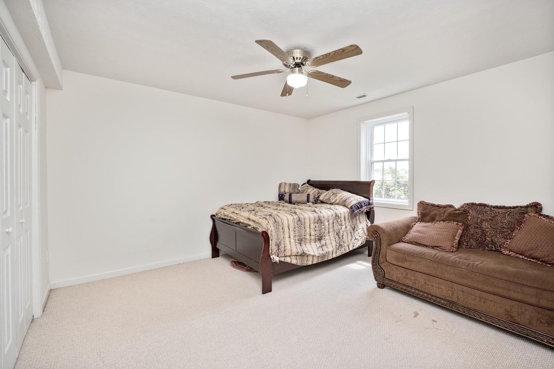 89 BRIDGEPORT DR