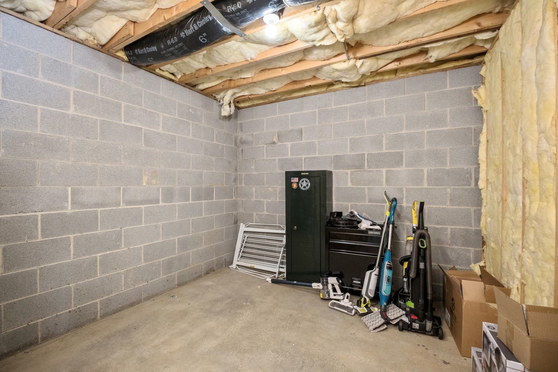 89 BRIDGEPORT DR