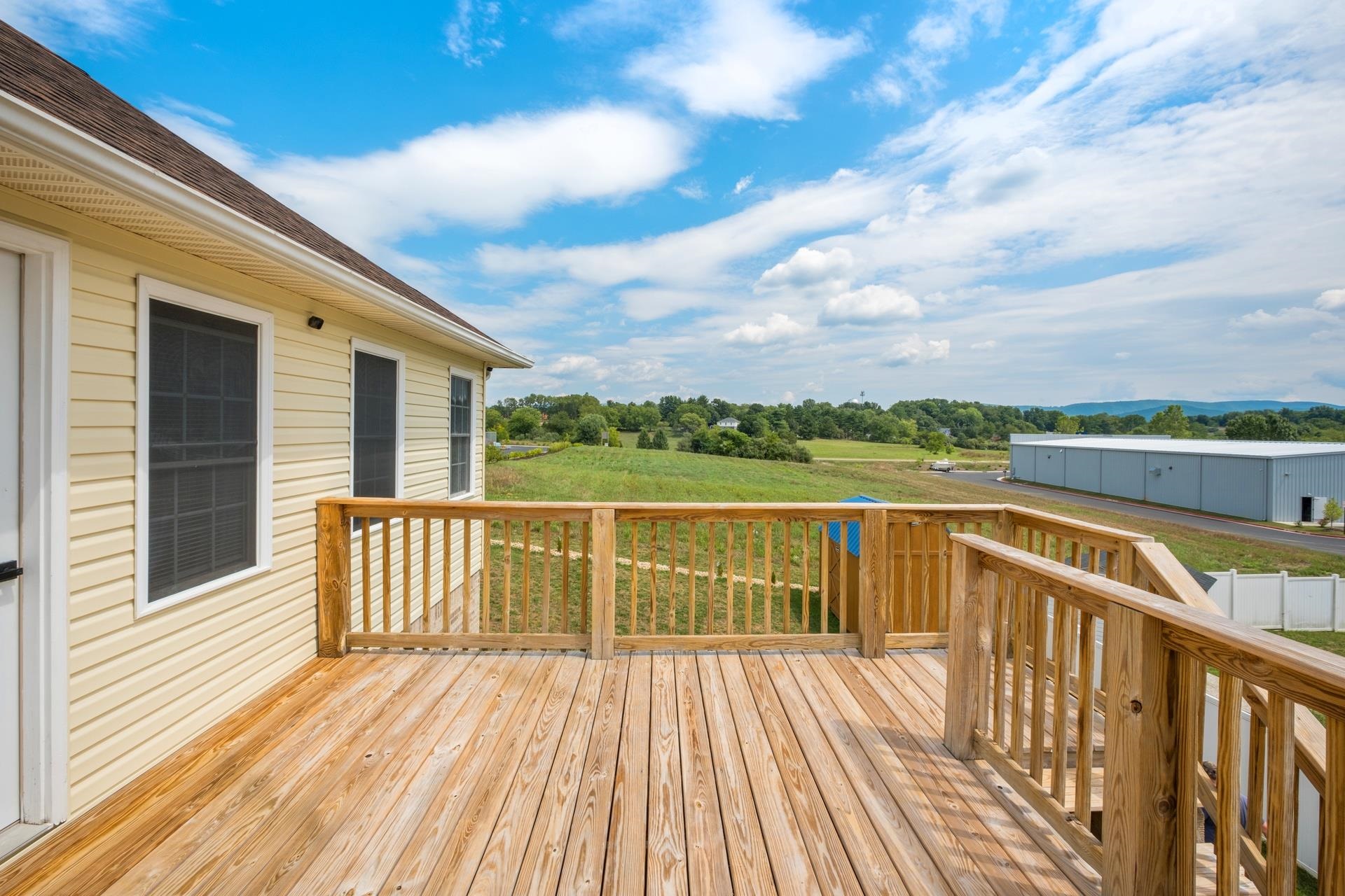 89 BRIDGEPORT DR