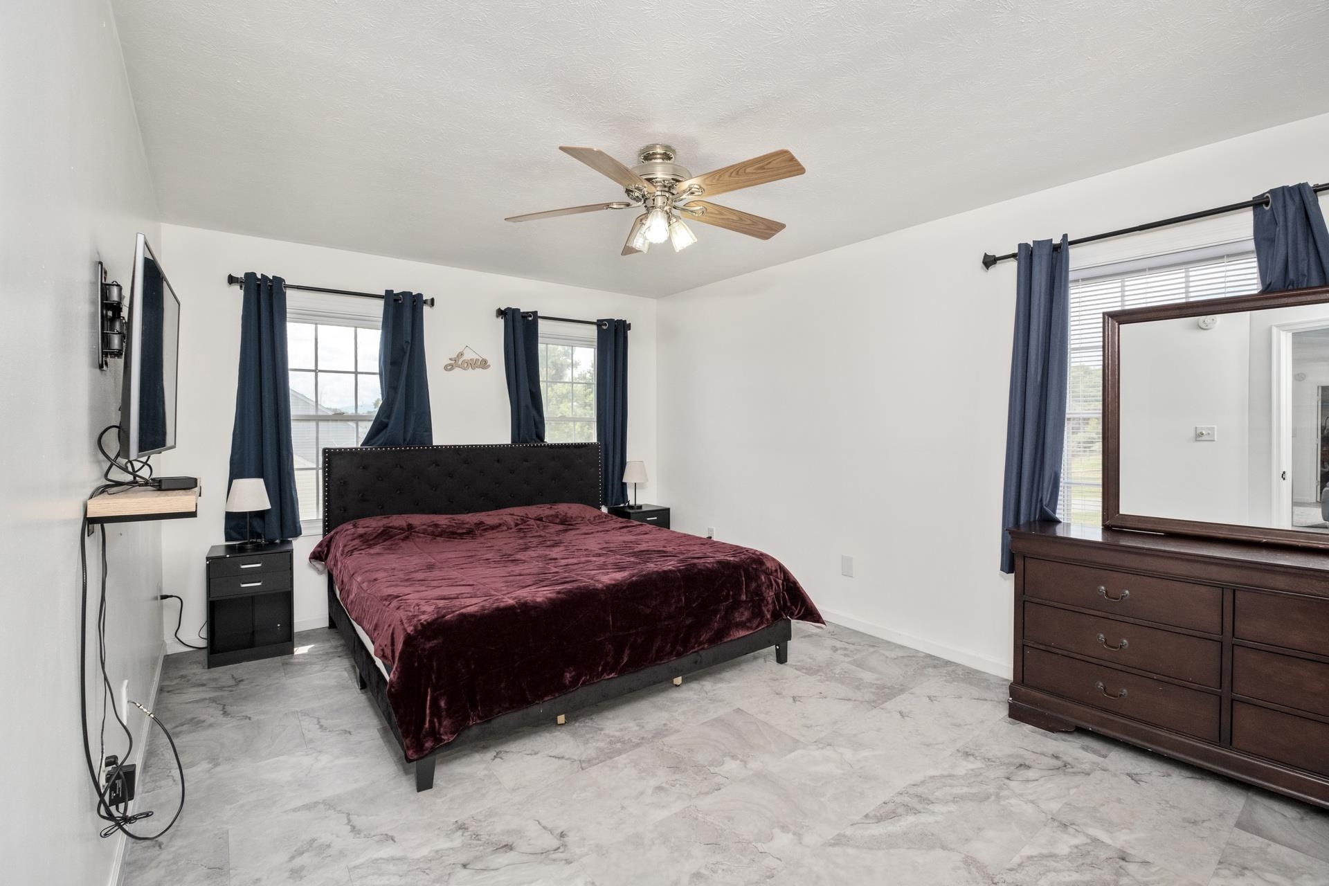 89 BRIDGEPORT DR