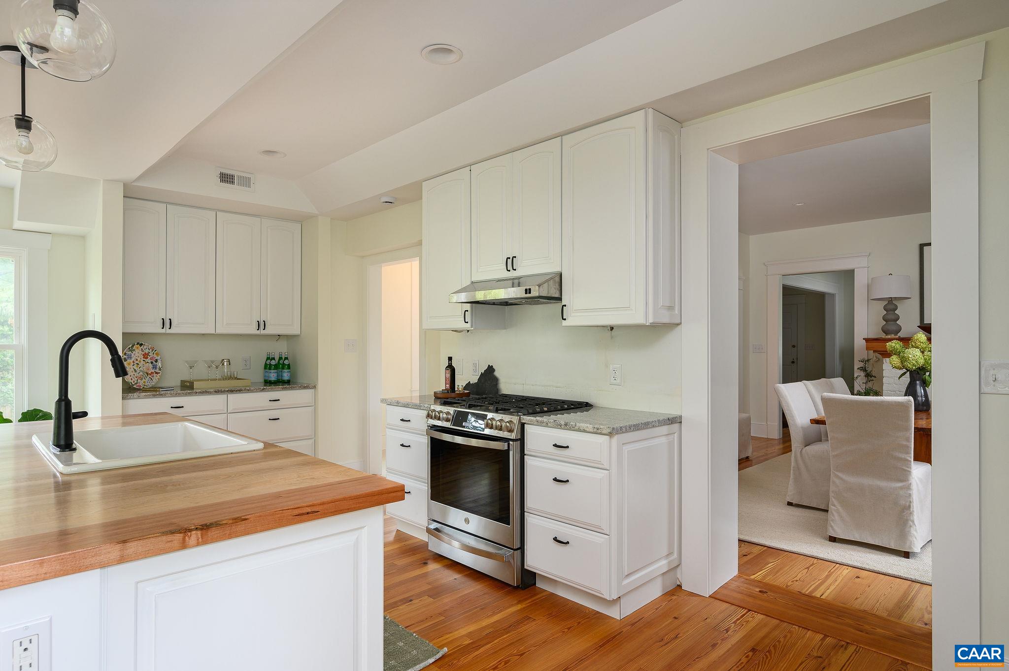 731 LOCUST AVE