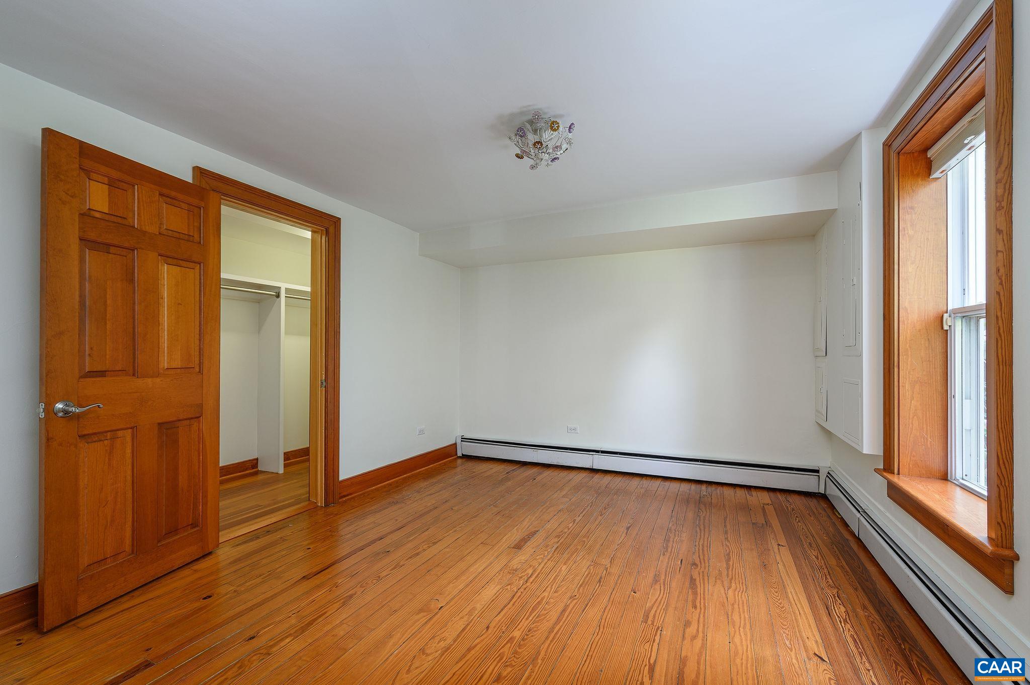 731 LOCUST AVE