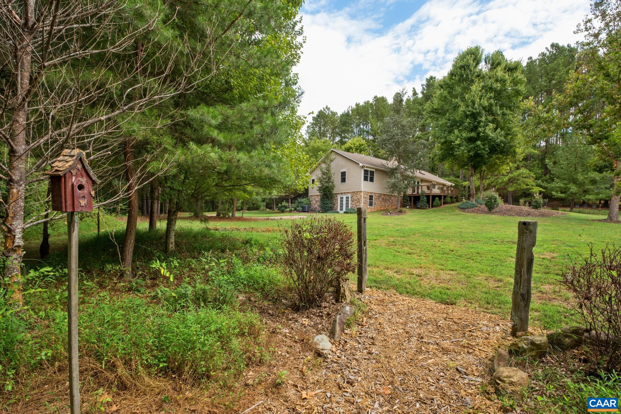 293 CRAWFORDS VIEW RD