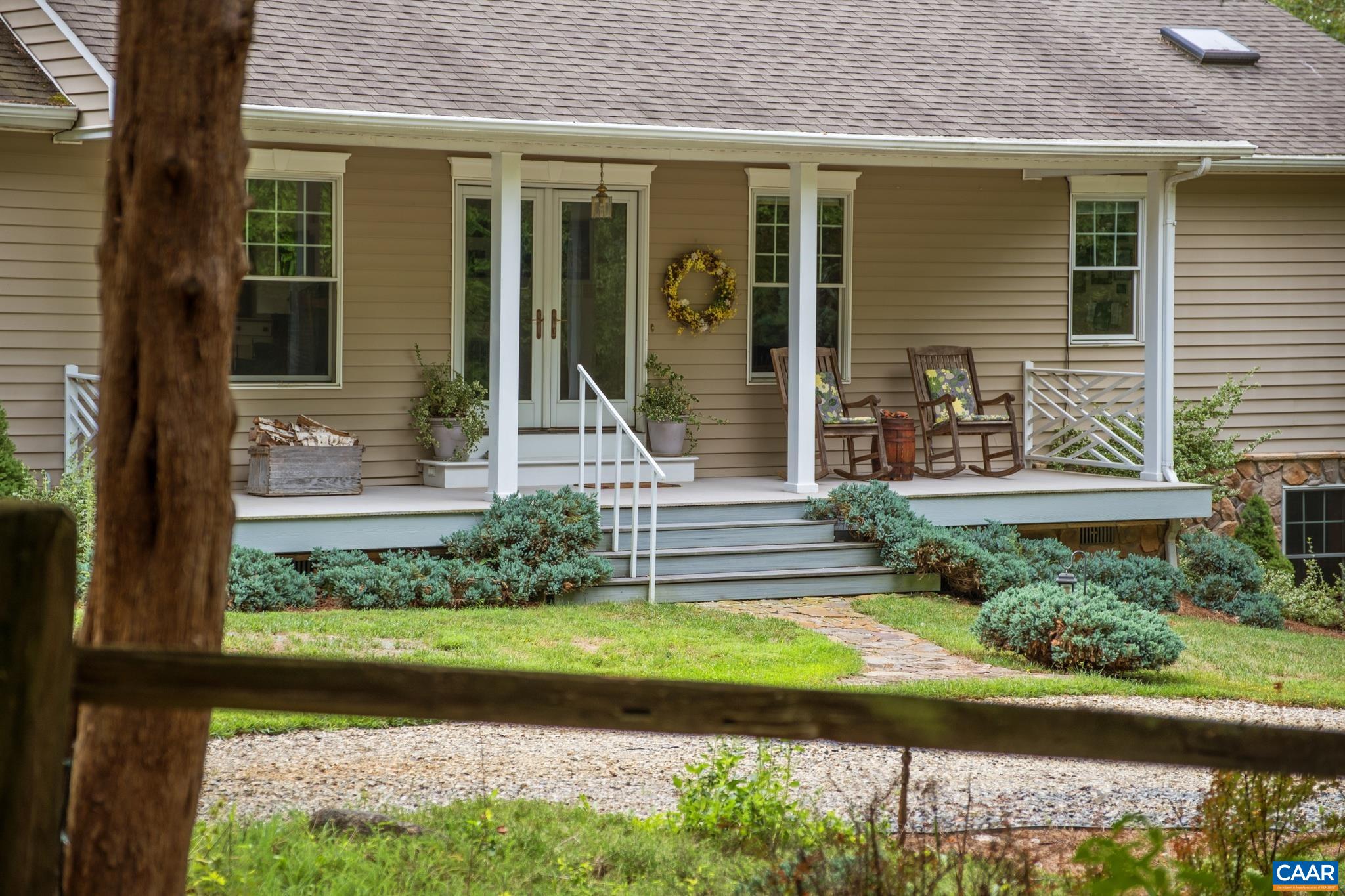 293 CRAWFORDS VIEW RD