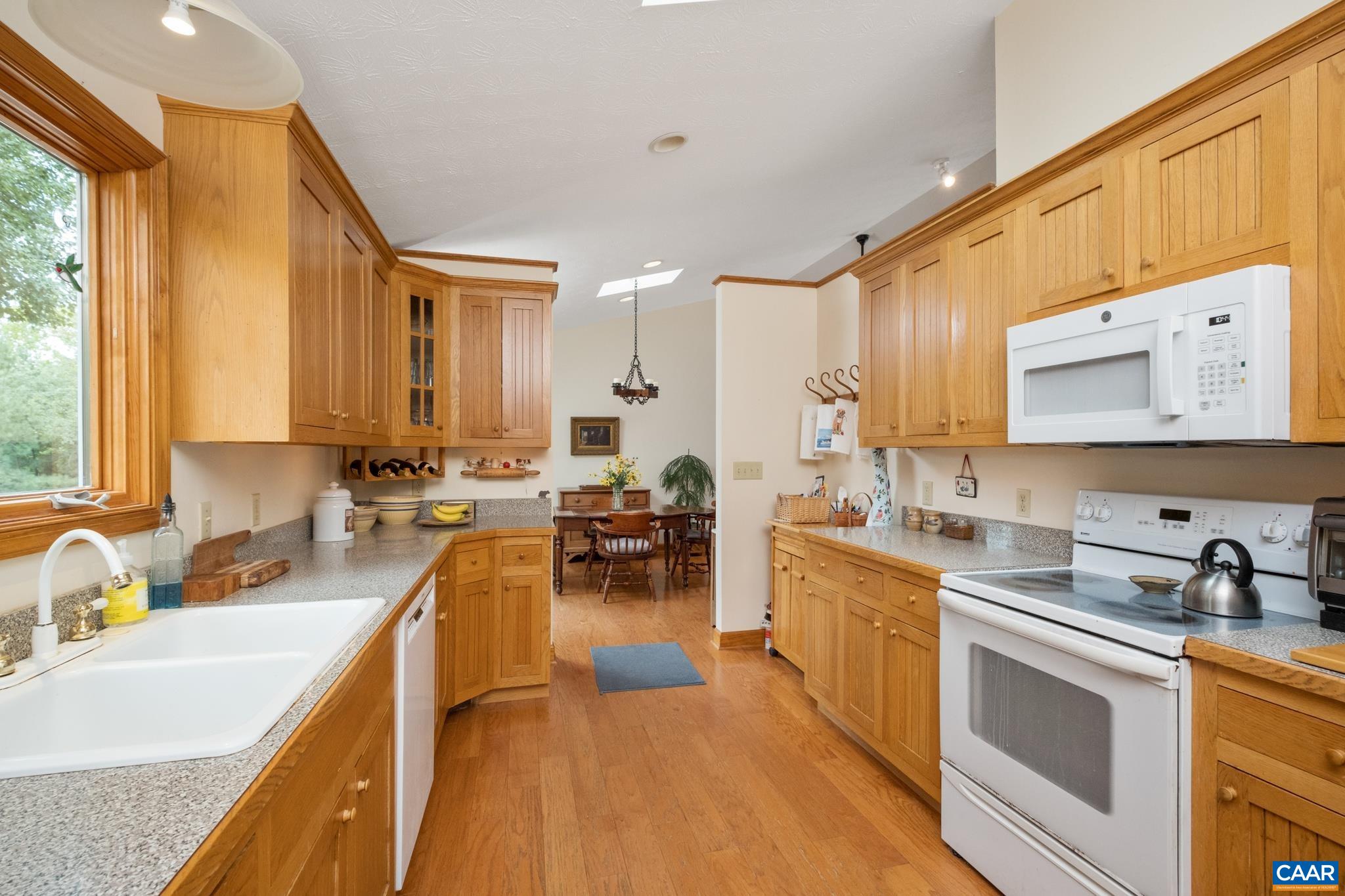 293 CRAWFORDS VIEW RD