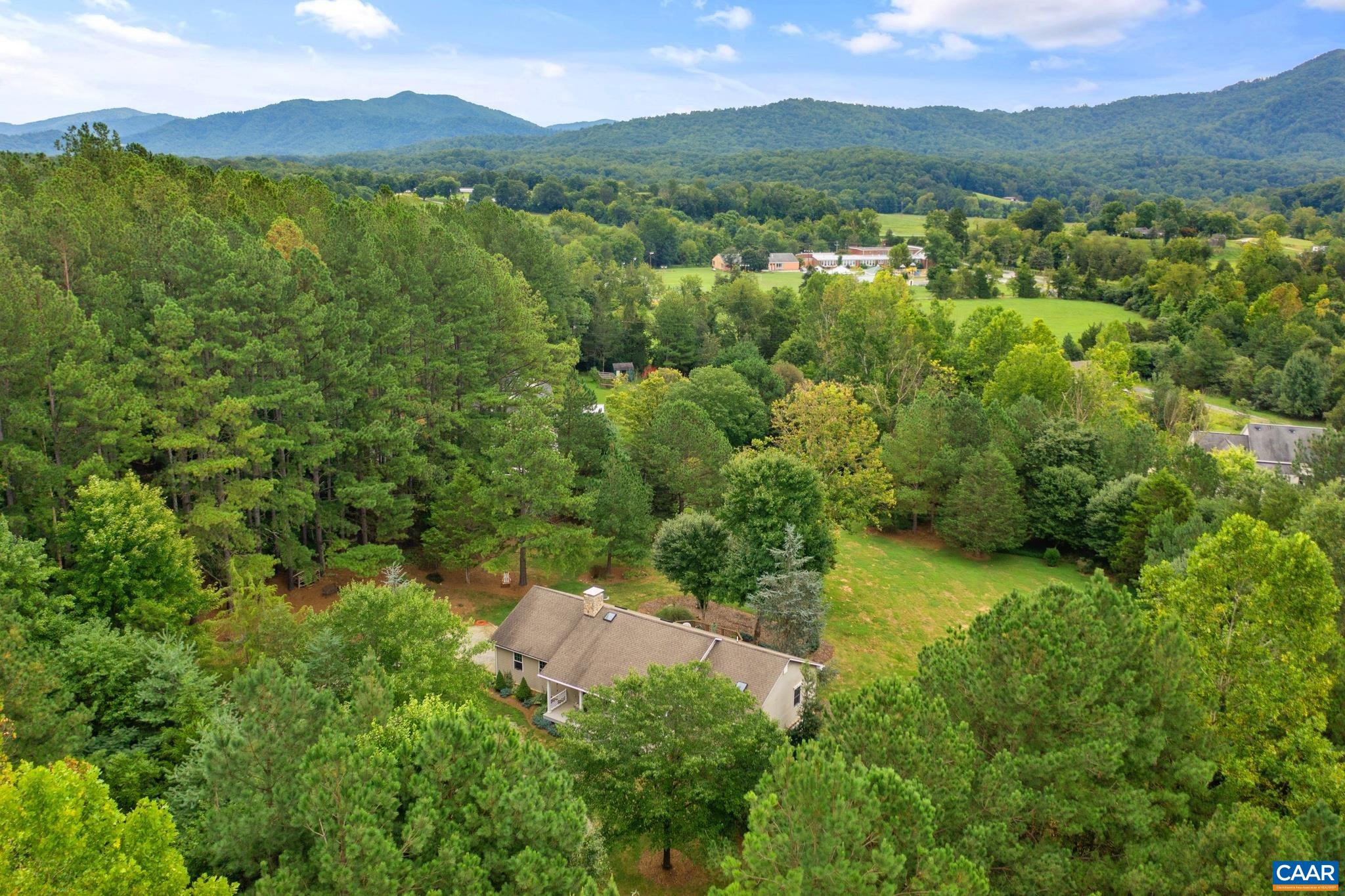 293 CRAWFORDS VIEW RD