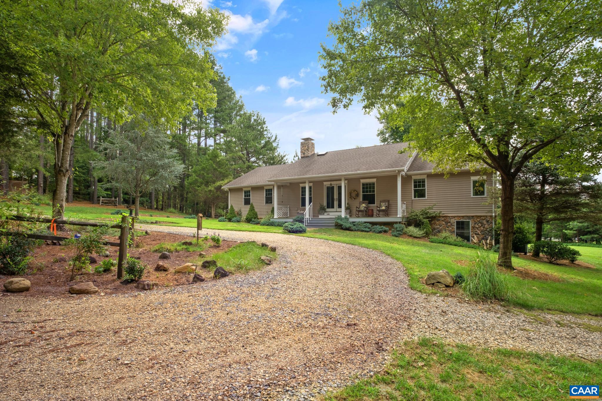 293 CRAWFORDS VIEW RD